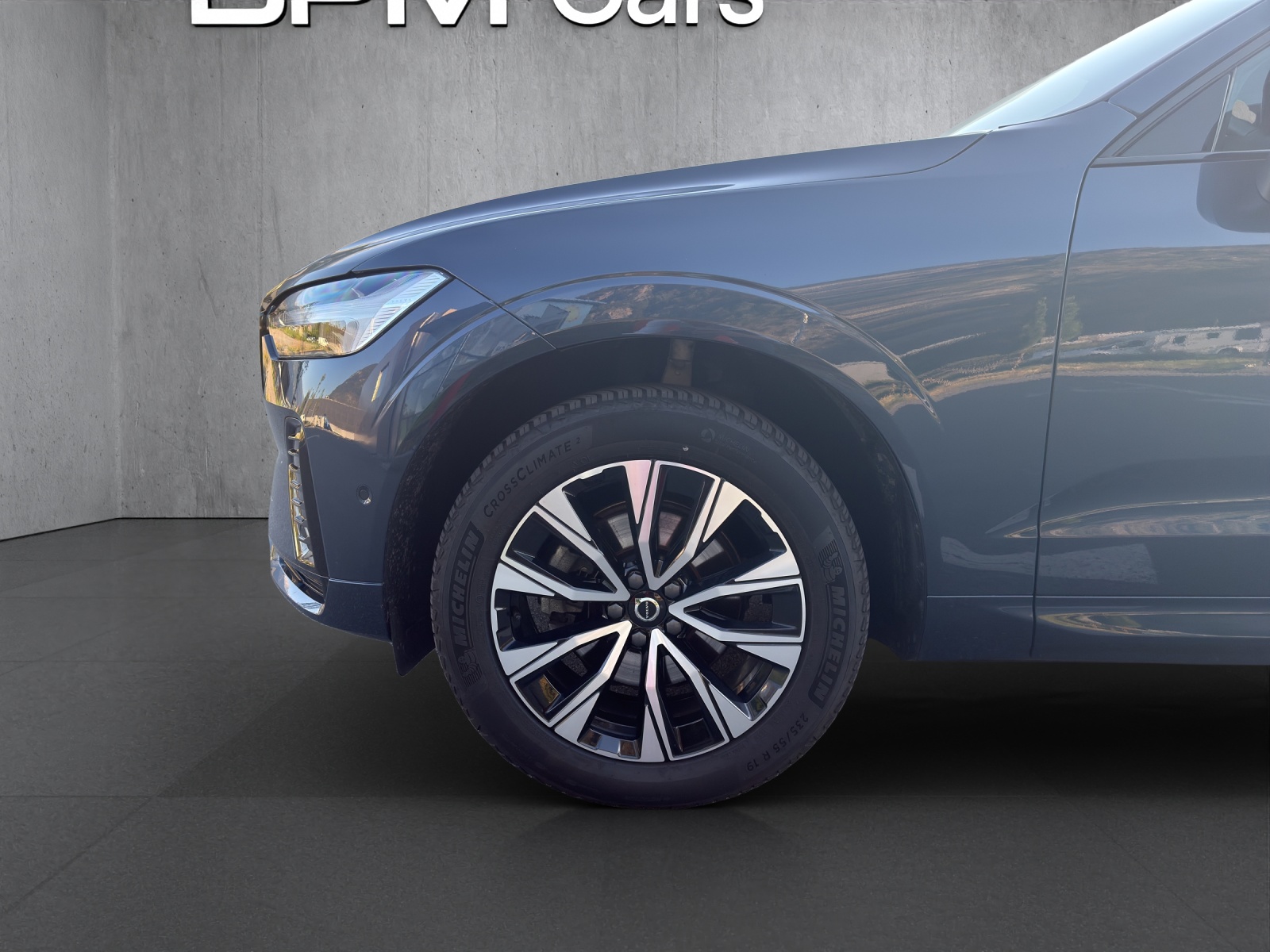 VOLVO XC60 B5 Benzin Mild Hybrid AWD Plus Dark Geartronic-image-6