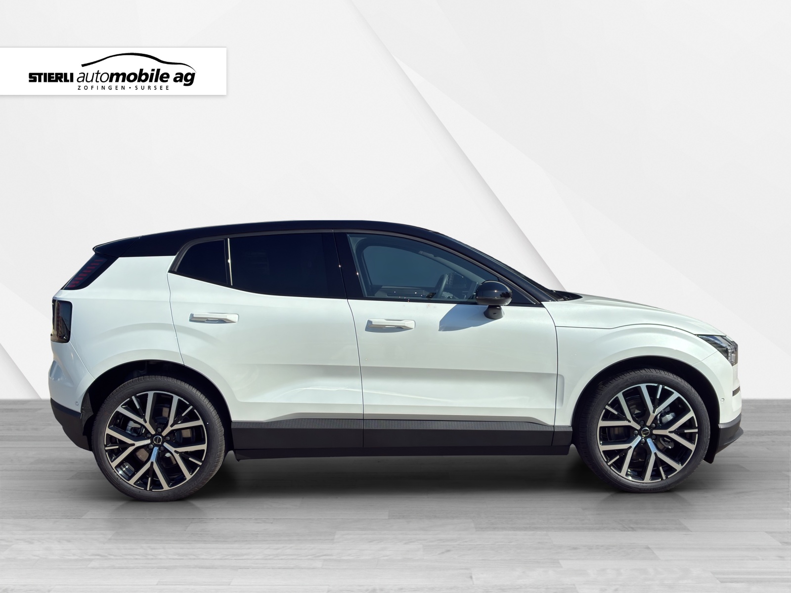 VOLVO EX 30 E60 Twin Ultra Performance Sw. Black Ed. AWD-showroom-element-3