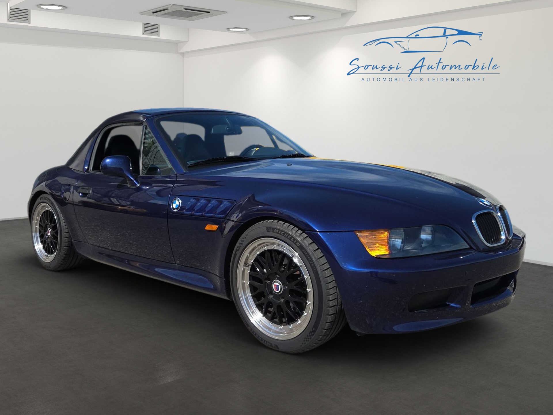 BMW Z3 1.9i Roadster-showroom-element-1