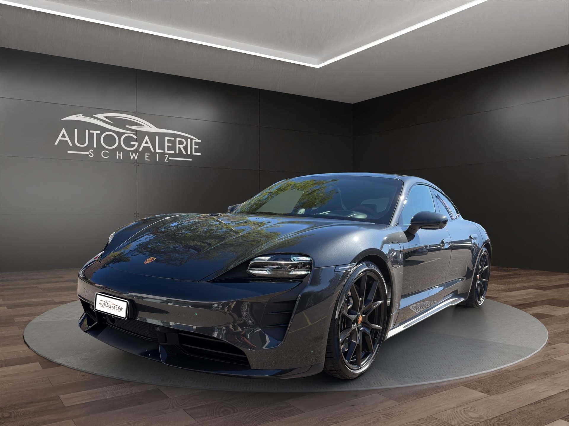 PORSCHE Taycan GTS | CH Swiss | Carbon | LED-Matrix | InnoDrive | 21" | 5 Sitzer | Panorama | PORSCHE GARANTIE |
