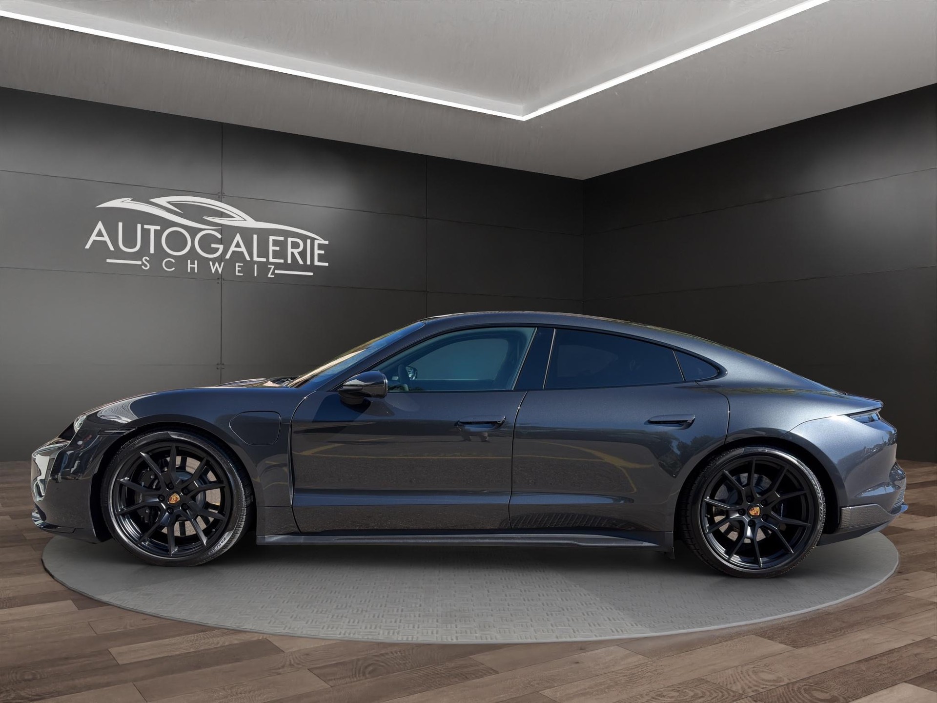 PORSCHE Taycan GTS | CH Swiss | Carbon | LED-Matrix | InnoDrive | 21" | 5 Sitzer | Panorama | PORSCHE GARANTIE |-showroom-element-1