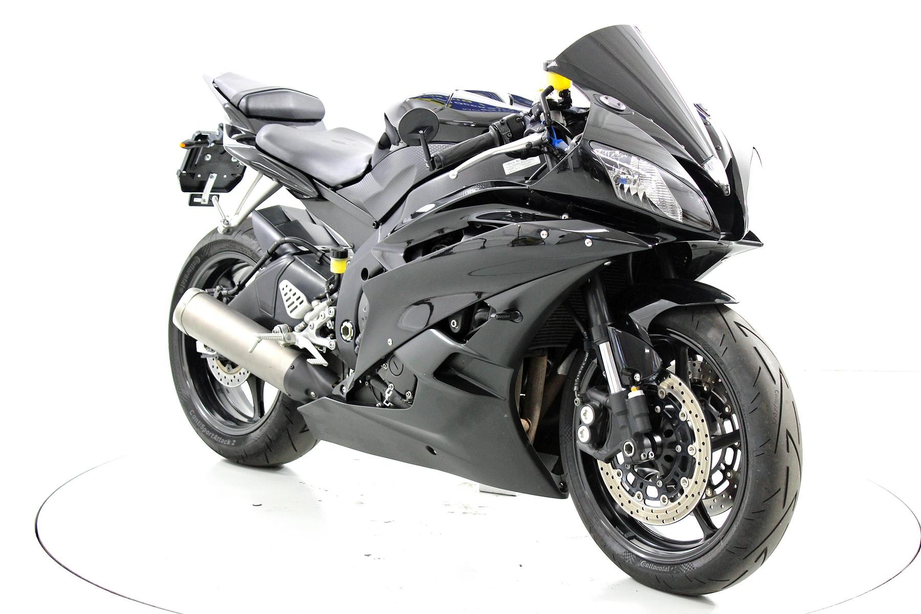 YAMAHA YZF-R6-image-1