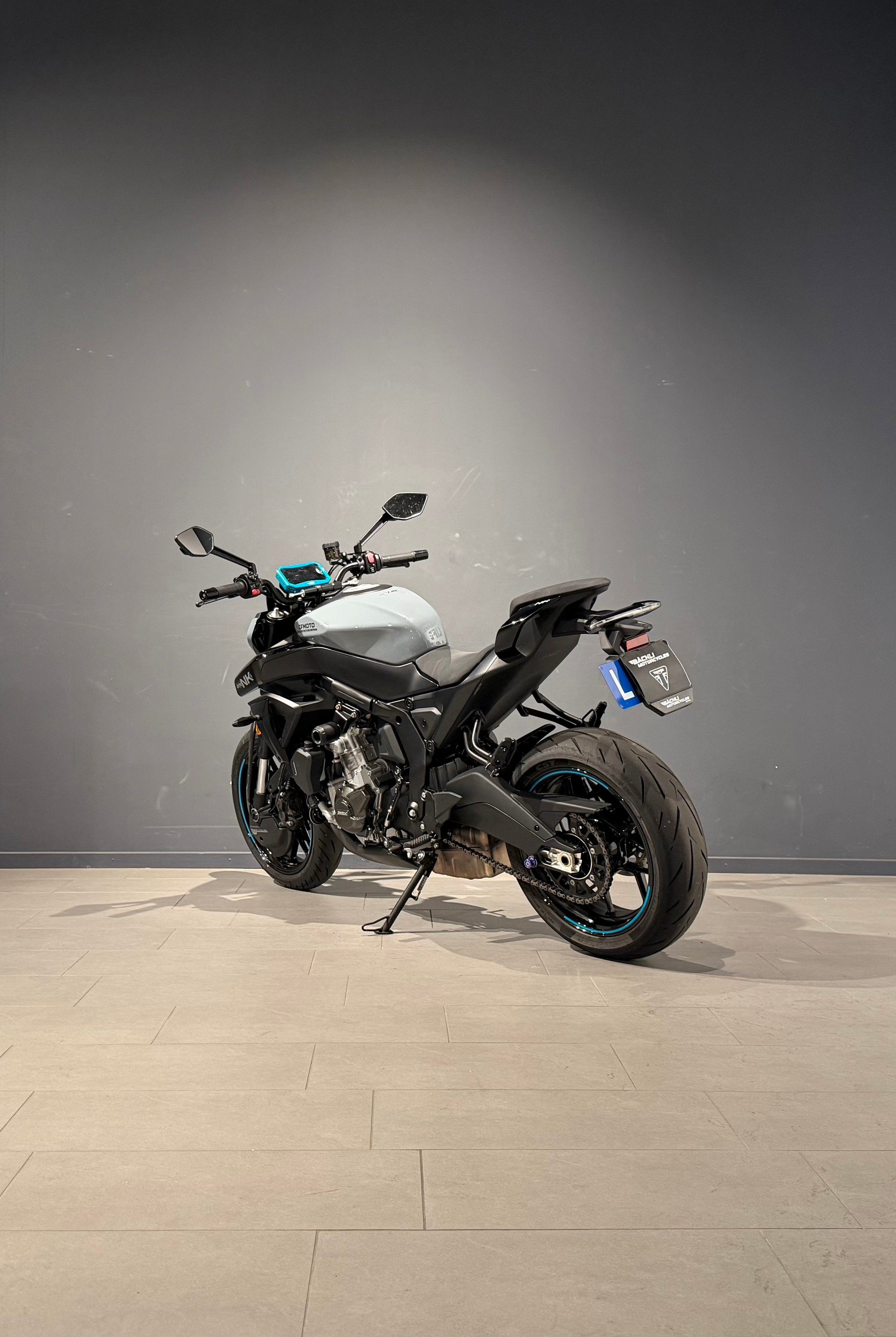 CF MOTO 675 NK 35kW-image-4