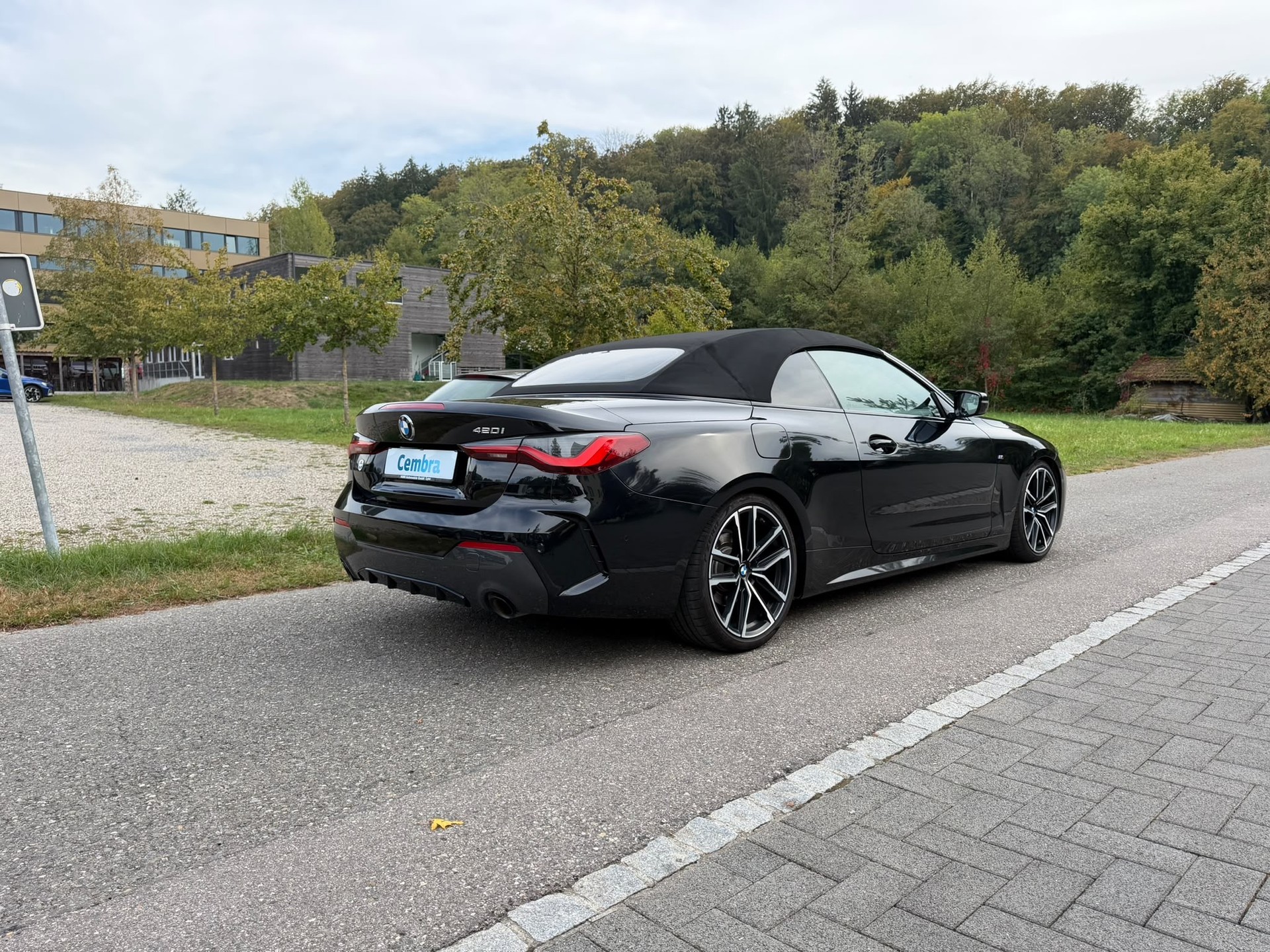 BMW 420i Cabriolet M Sport Steptronic-showroom-element-3