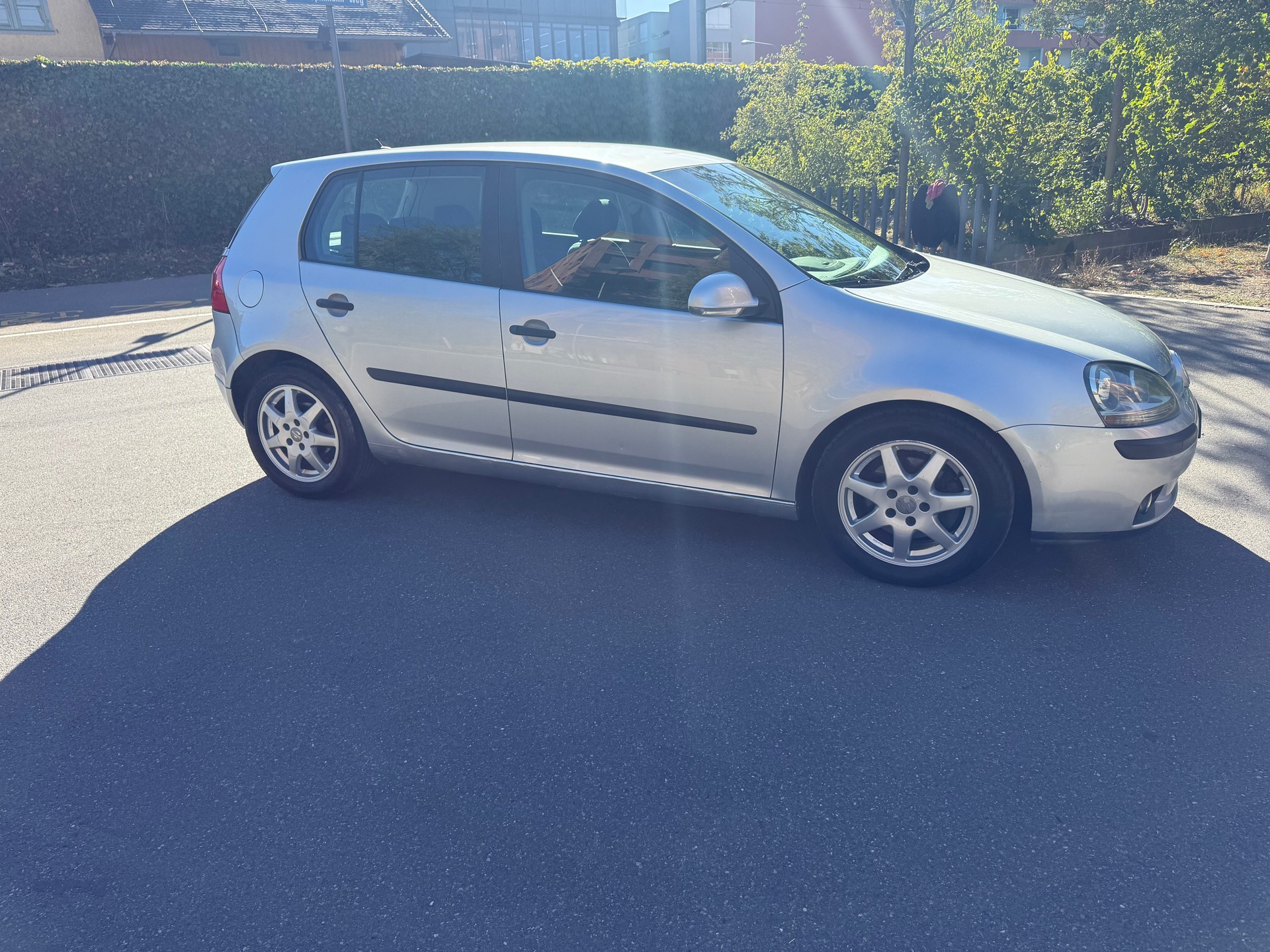 VW Golf 2.0 FSI Sportline-image-5