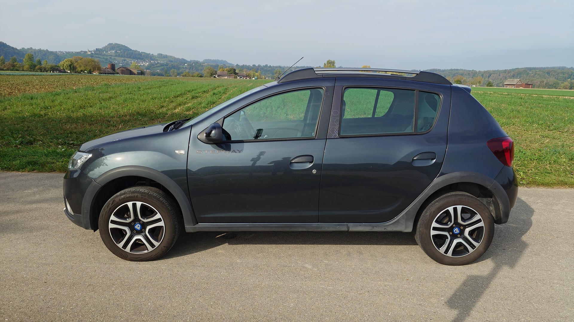 DACIA Sandero Tce 100 Celebration-showroom-element-1