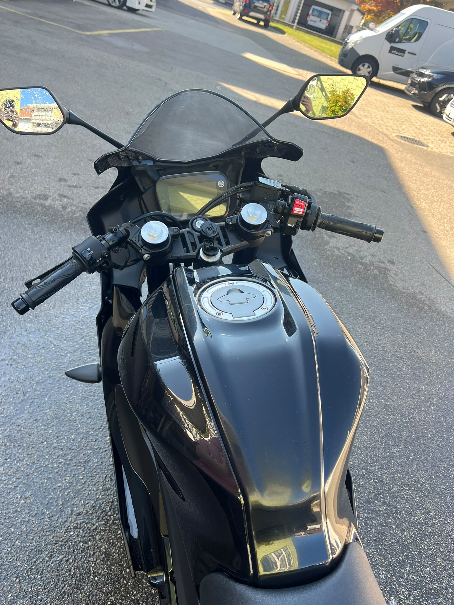 YAMAHA YZF-R 125 ABS-image-6