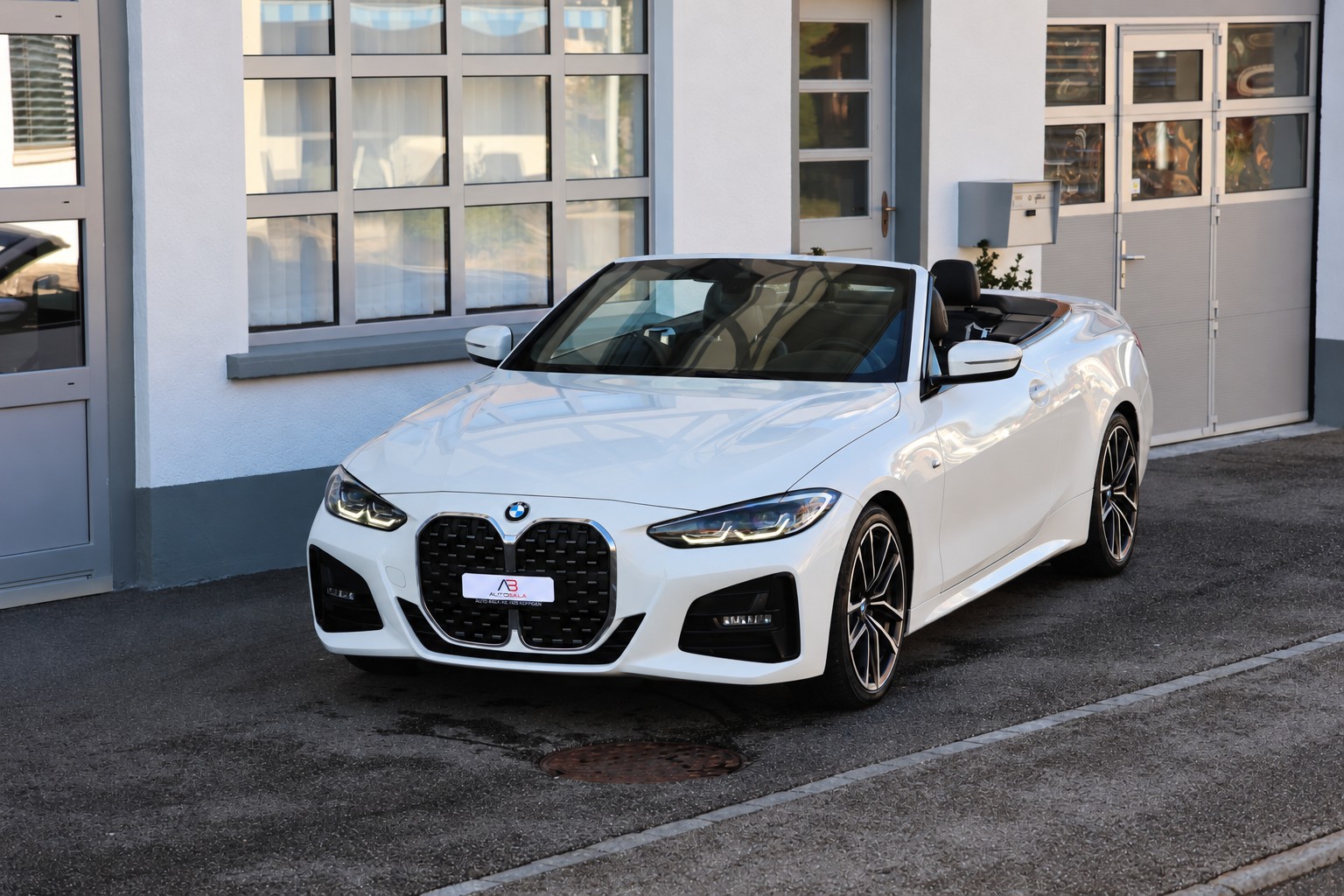 BMW 420i Cabriolet M Sport Steptronic-showroom-element-1