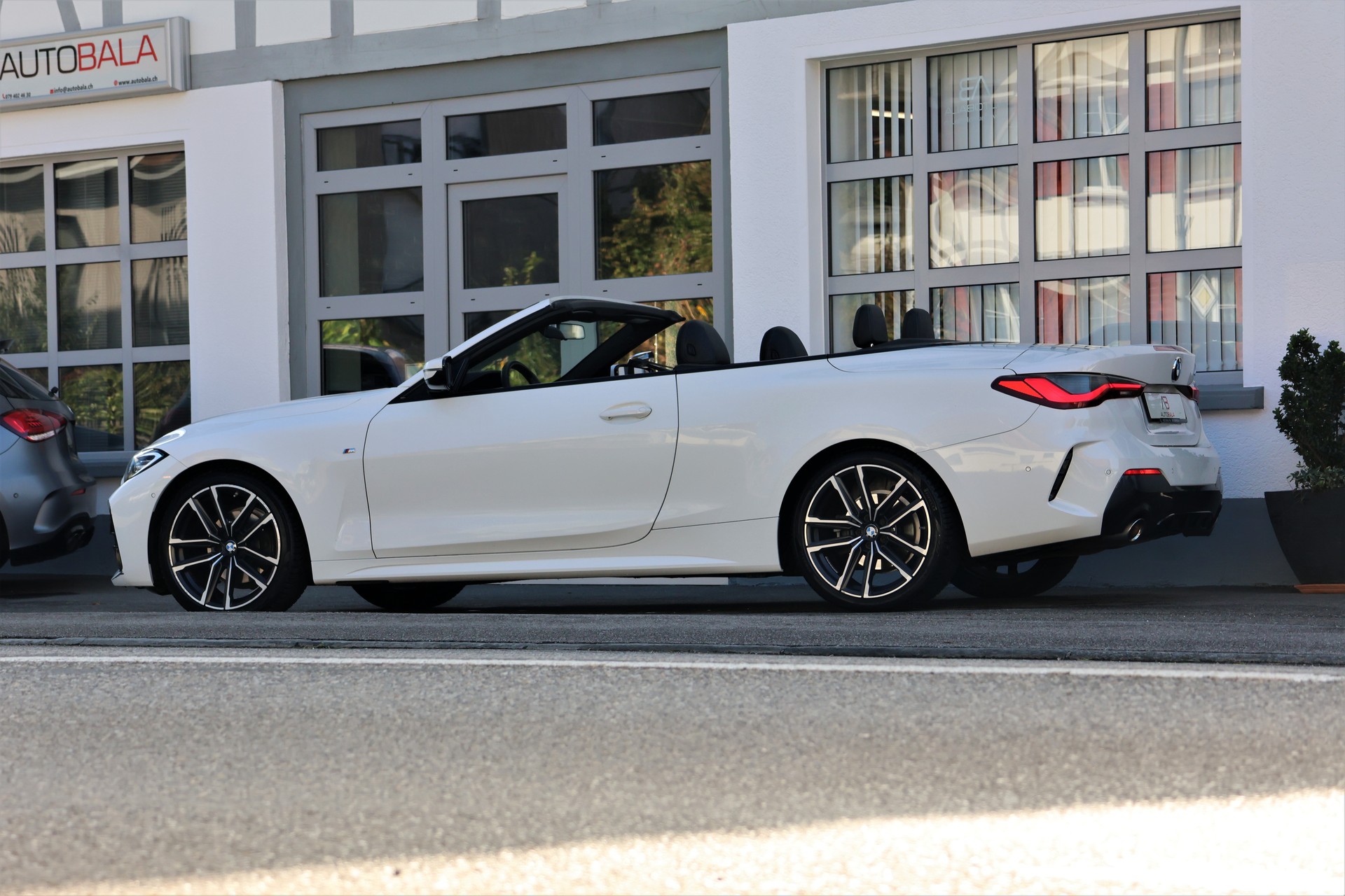 BMW 420i Cabriolet M Sport Steptronic-image-9