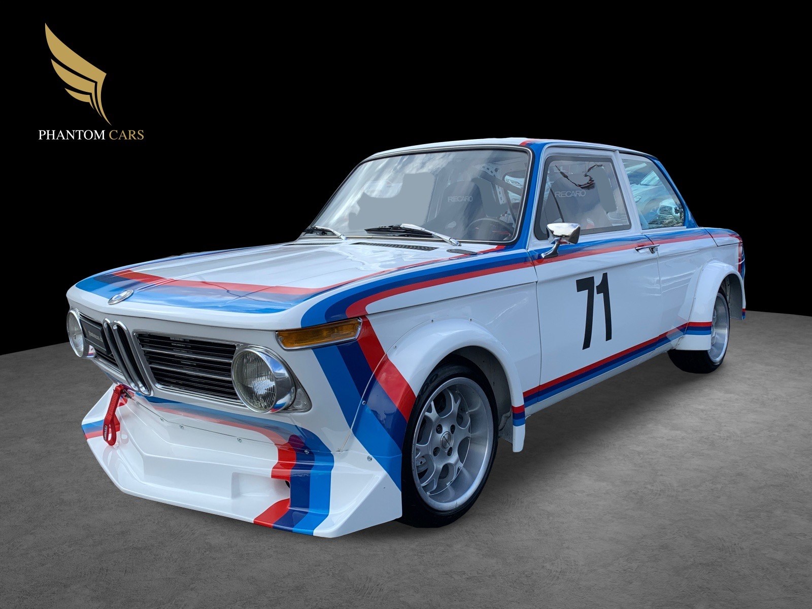 BMW 2002 ti-showroom-element-3
