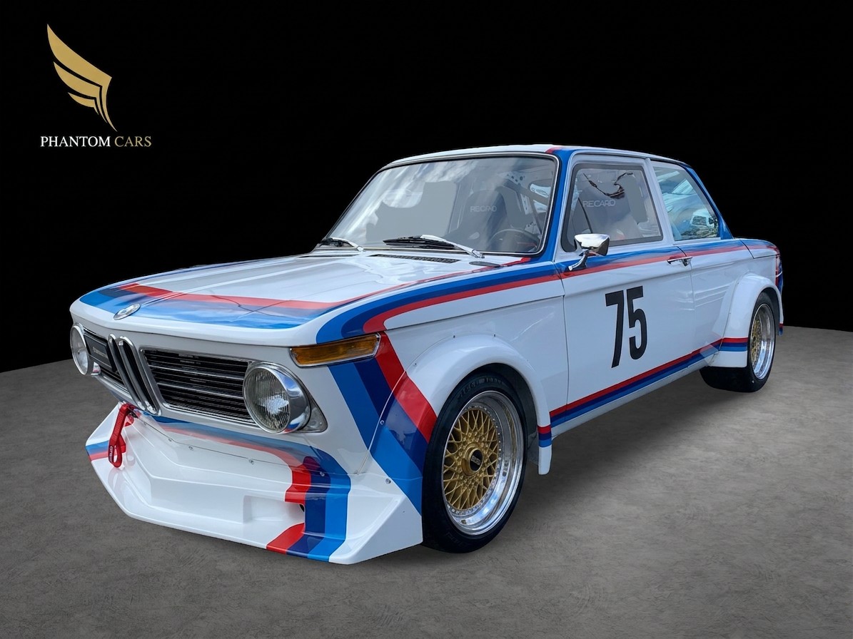 BMW 2002 ti-showroom-element-3