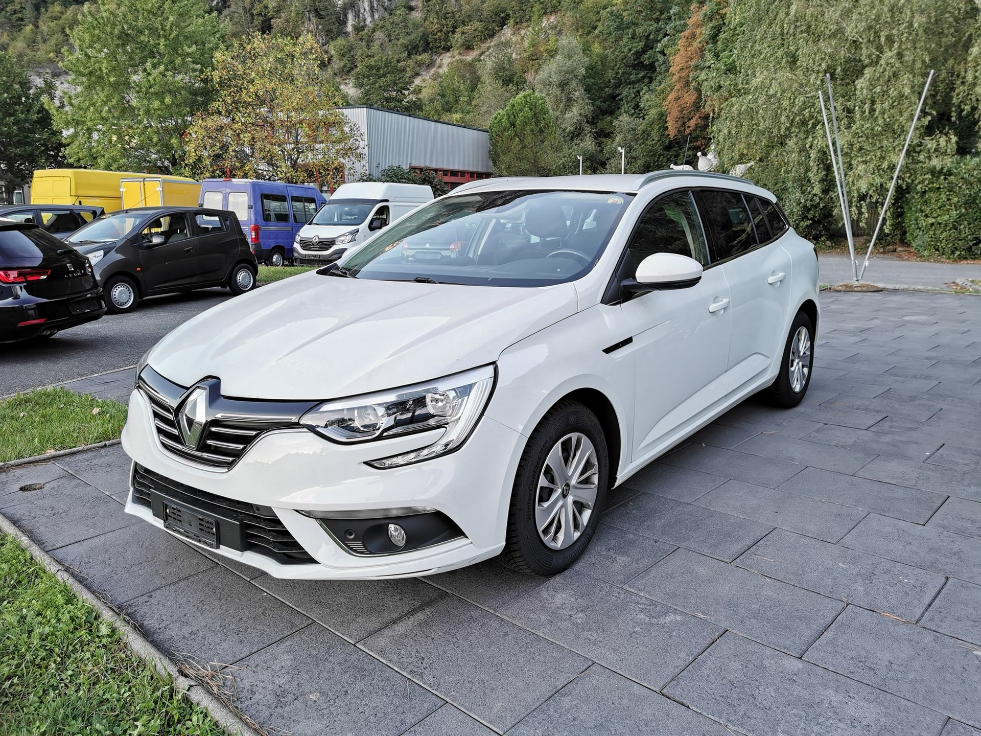 RENAULT Mégane Grandtour 1.5 dCi Business EDC-image-1