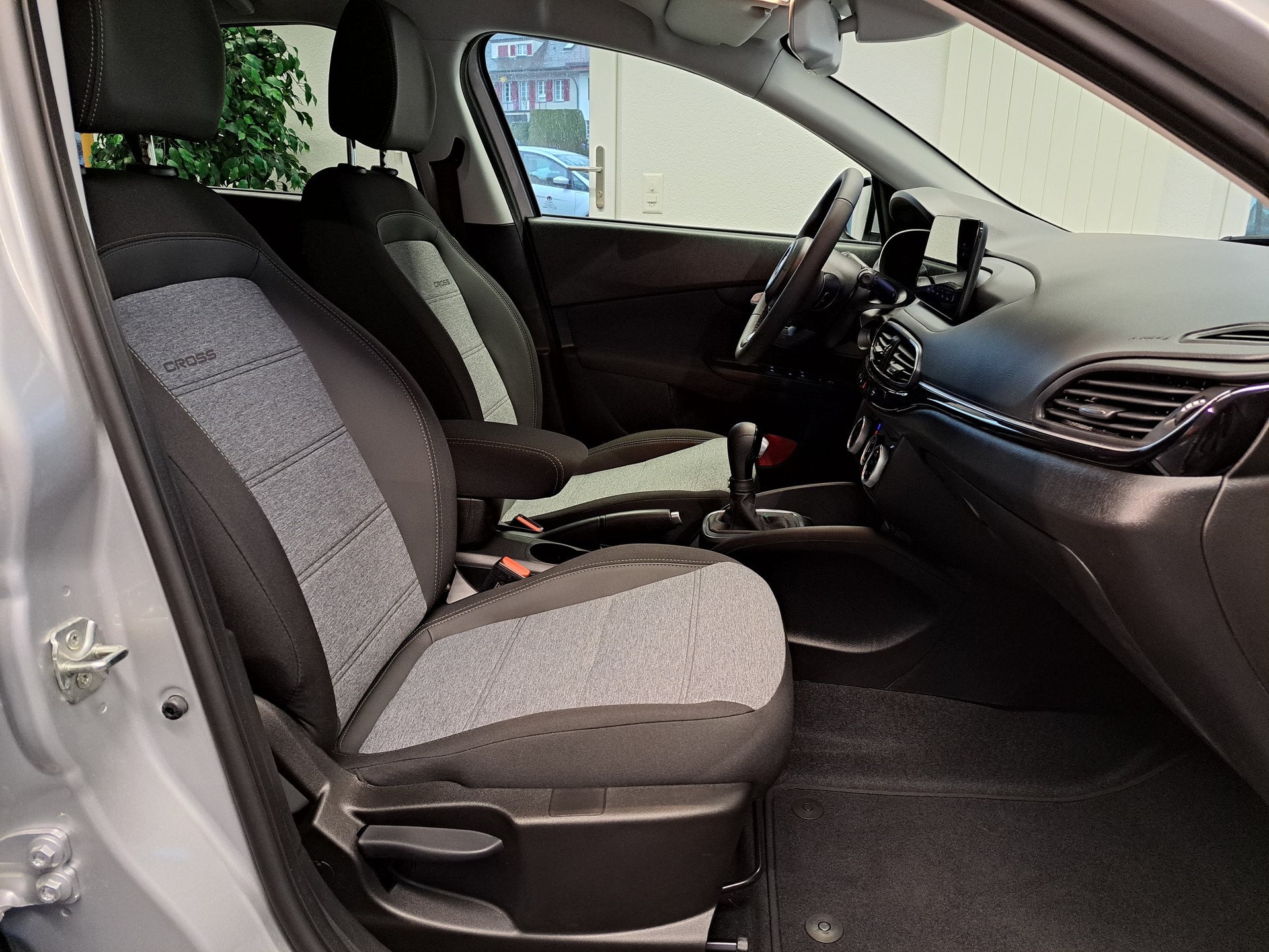 FIAT Tipo Hybrid 1.5 Cross-image-8