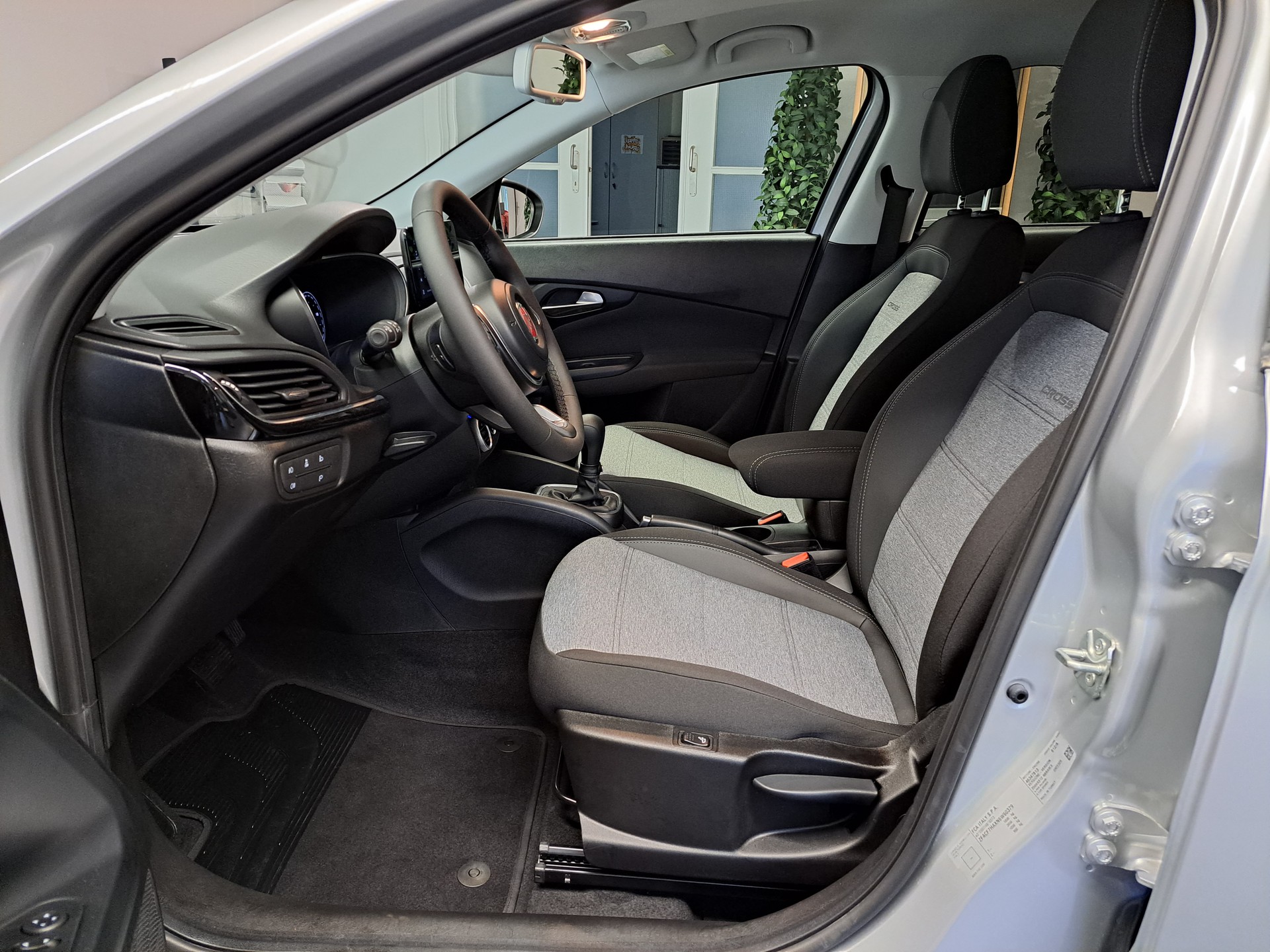 FIAT Tipo Hybrid 1.5 Cross-image-7