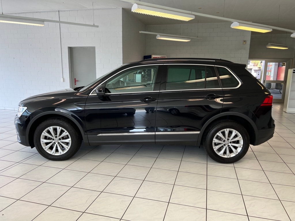 VW Tiguan 2.0 TDI SCR Comfortline 4Motion DSG-image-2
