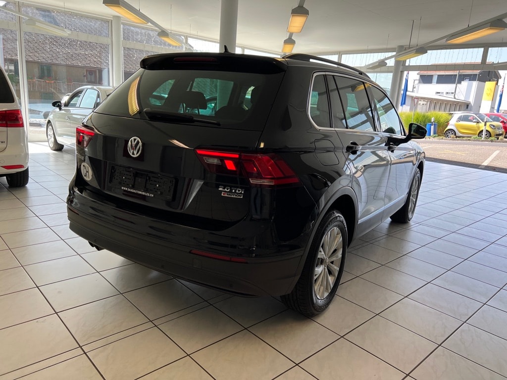 VW Tiguan 2.0 TDI SCR Comfortline 4Motion DSG-image-5