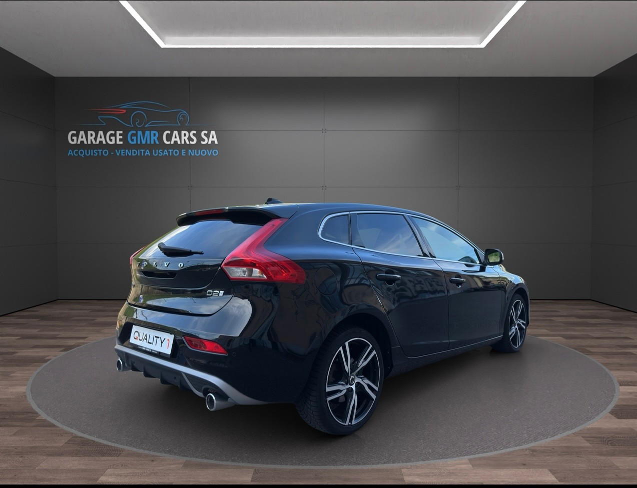 VOLVO V40 D2 Momentum R-Design-image-2