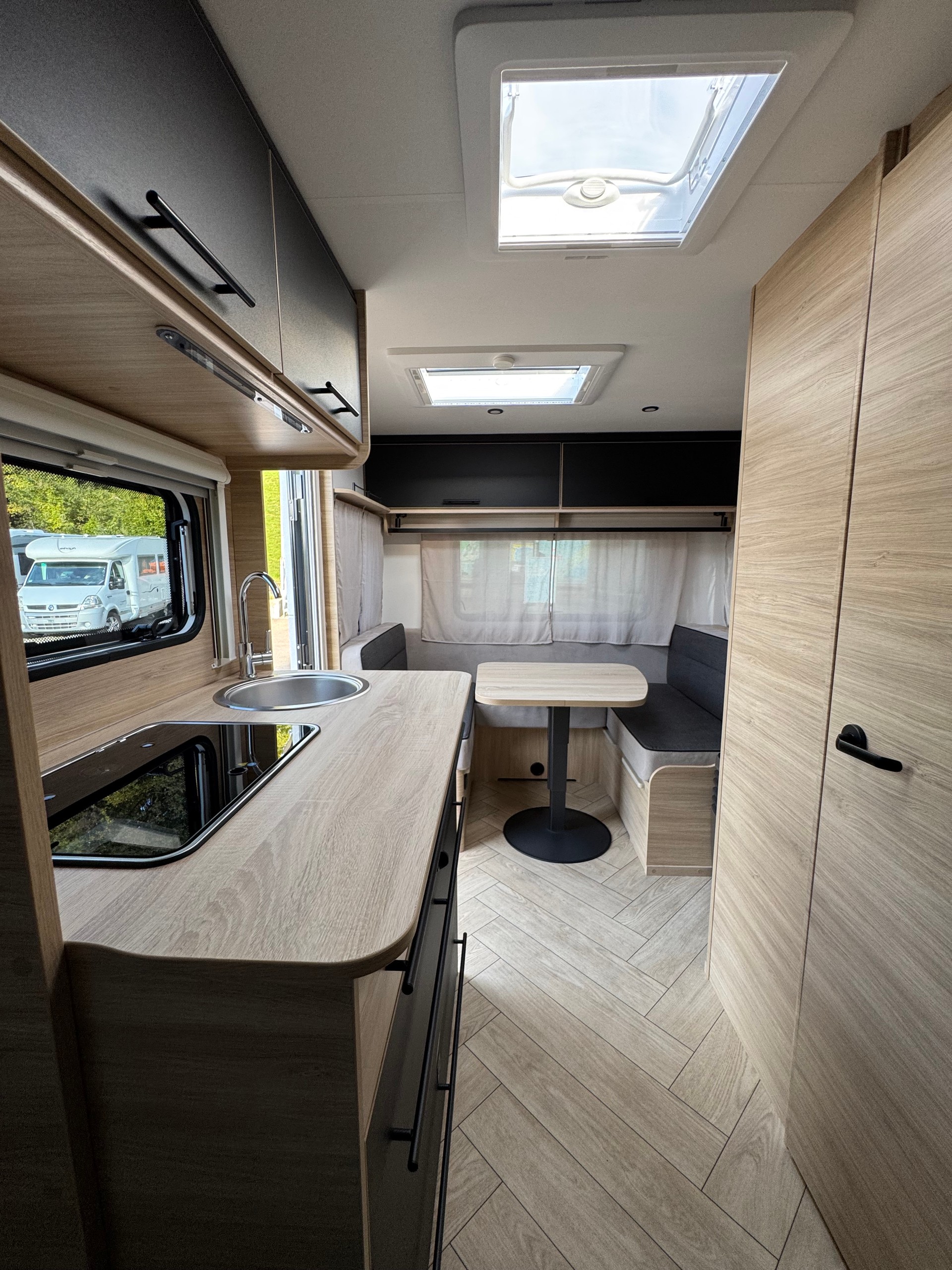 CARAVELAIR Sport Line 480-image-15