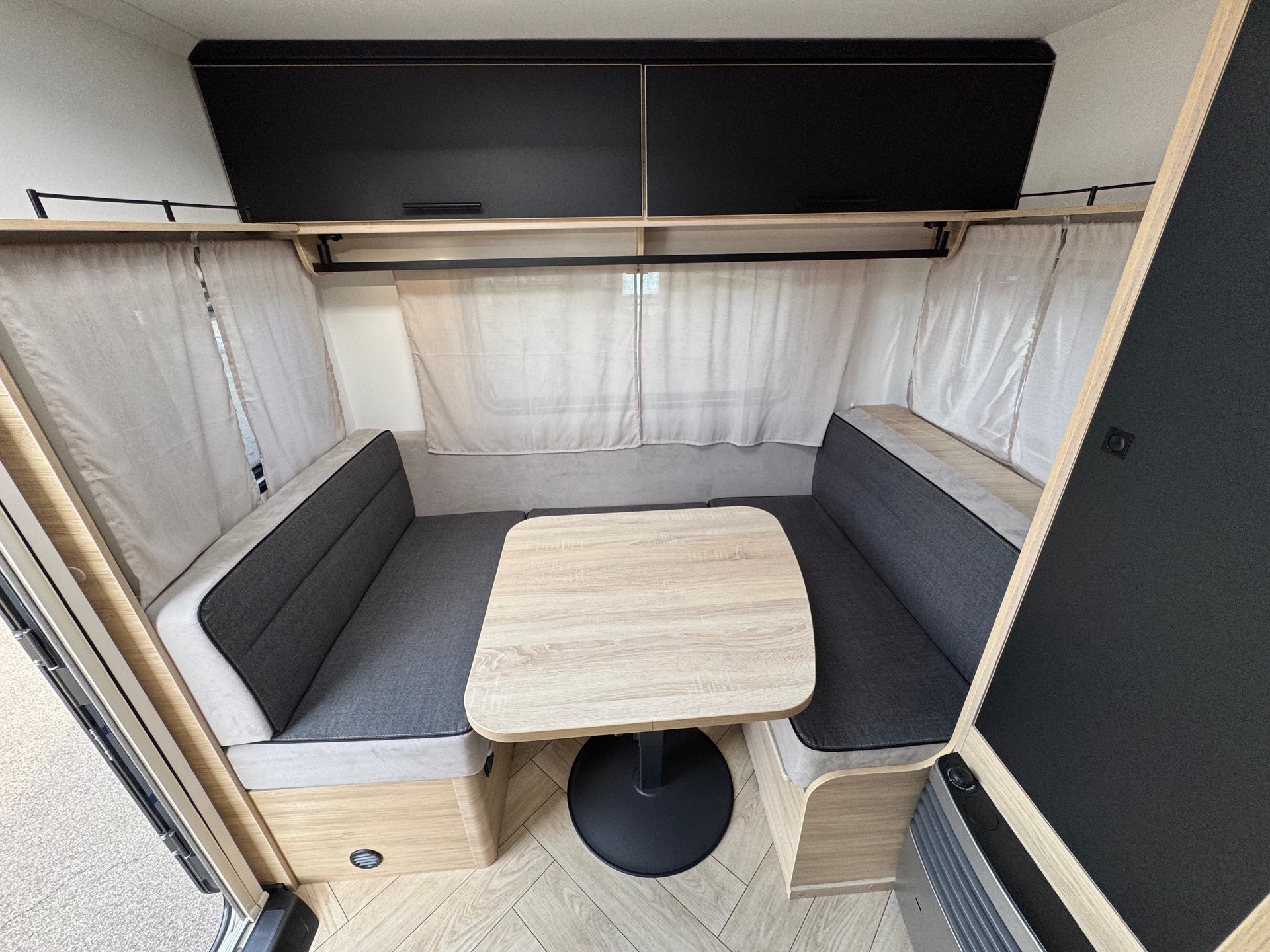 CARAVELAIR Sport Line 480-image-8