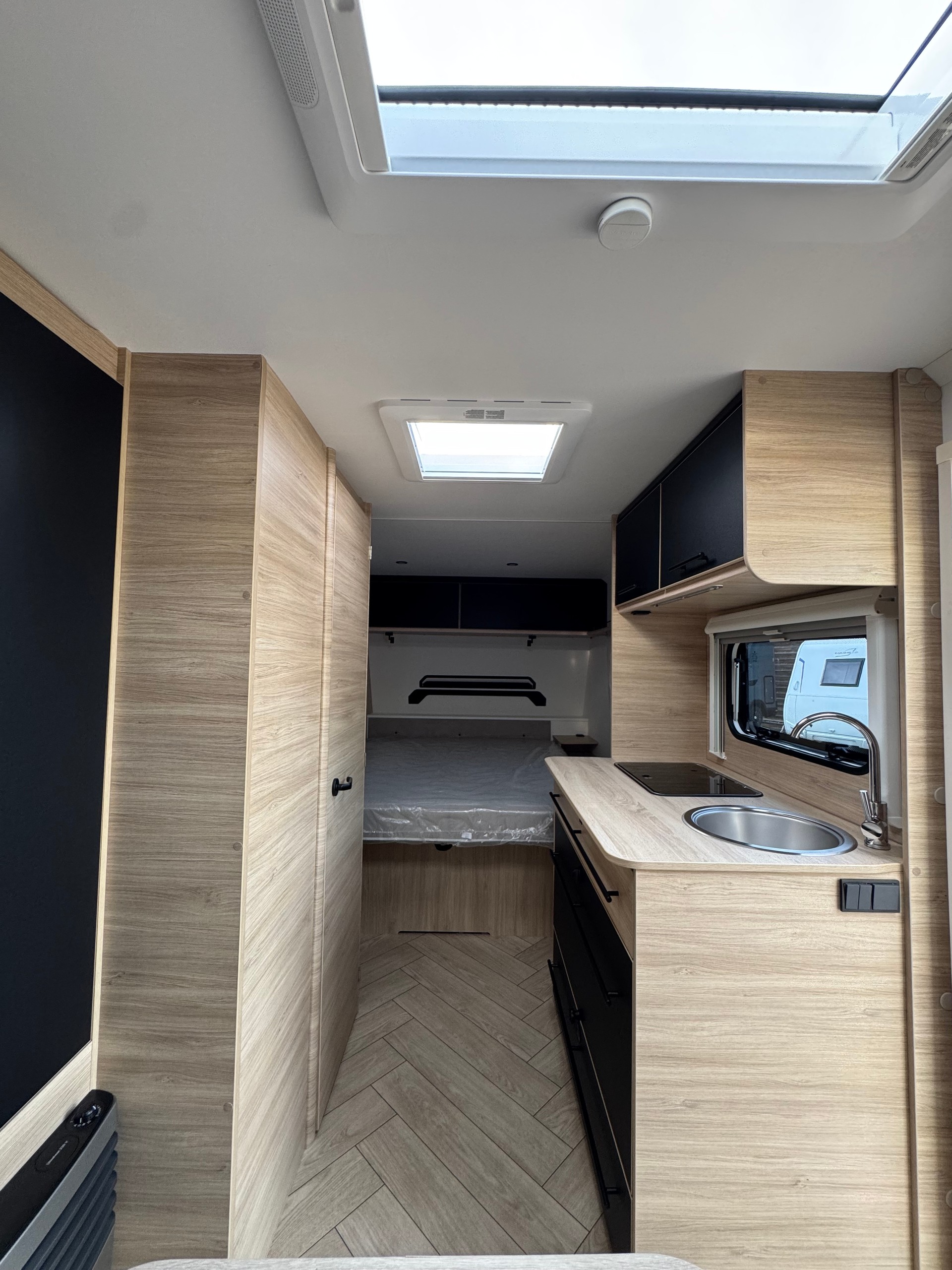 CARAVELAIR Sport Line 480-image-9