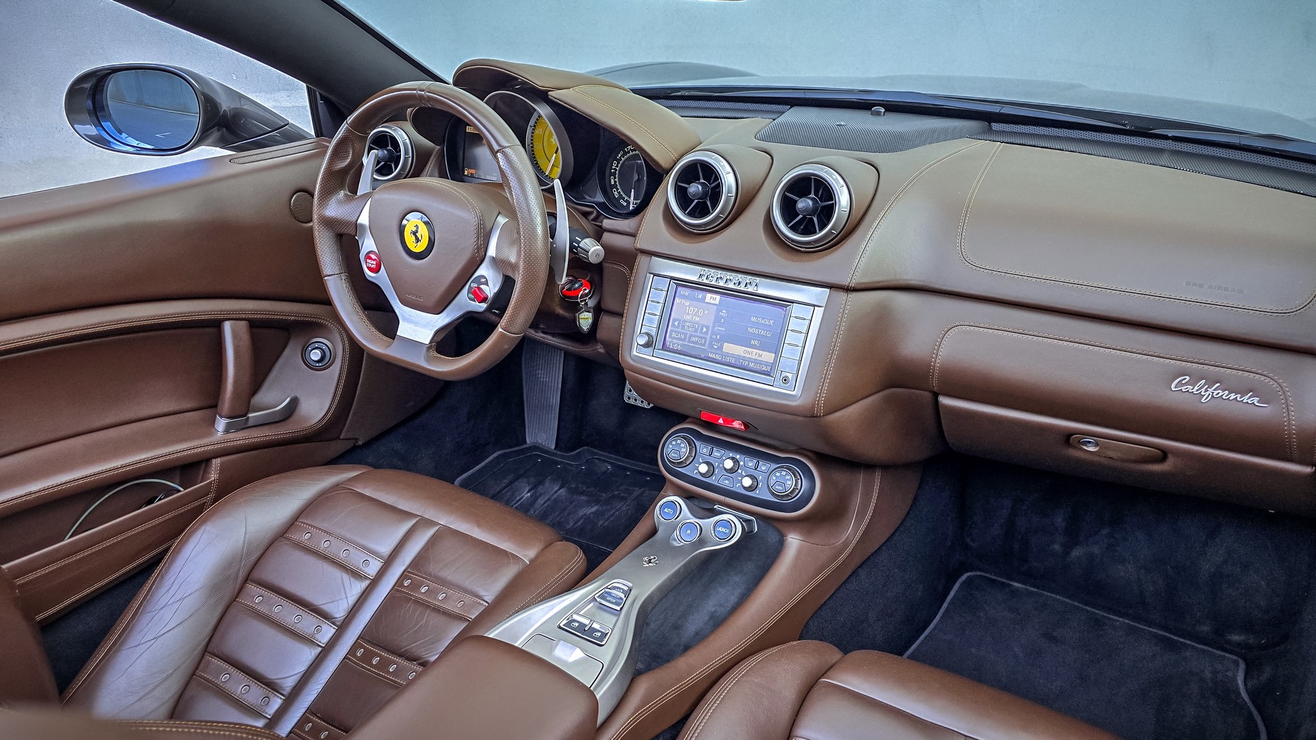 FERRARI California 4.3 V8-image-6