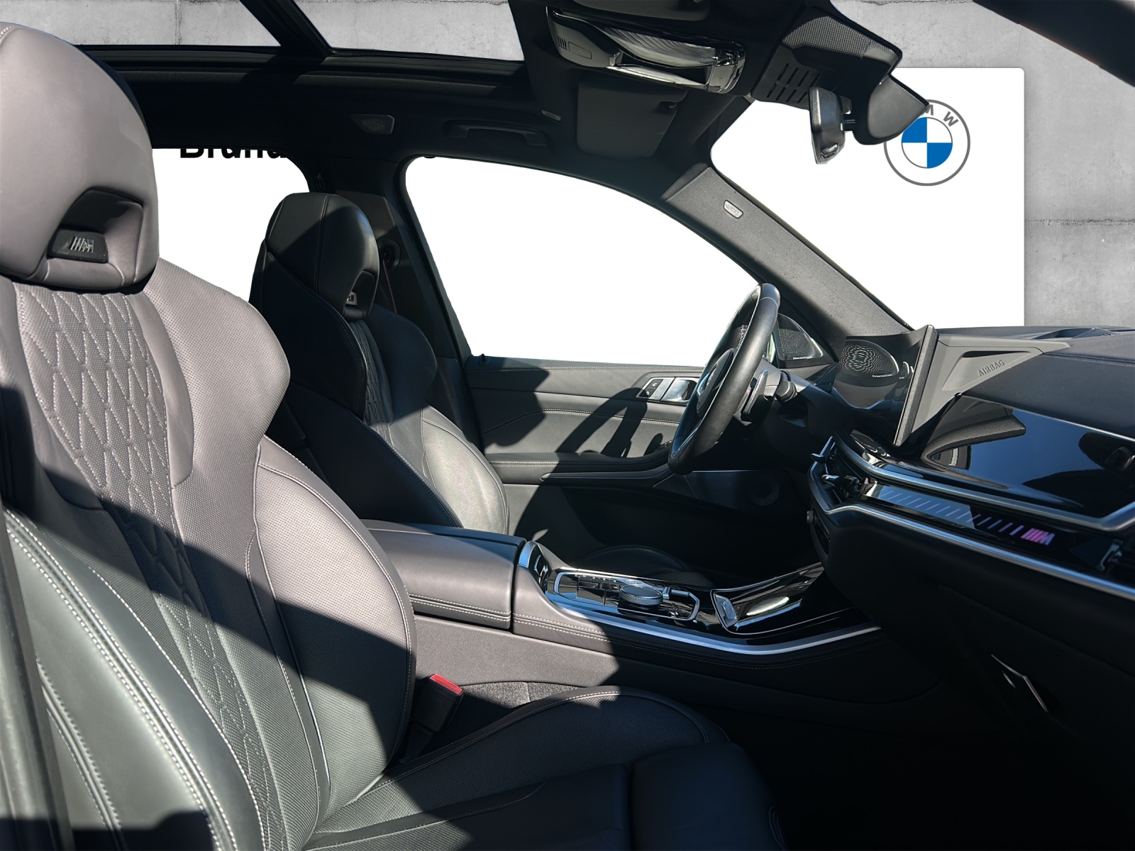 BMW X5 M60i xDrive-image-13