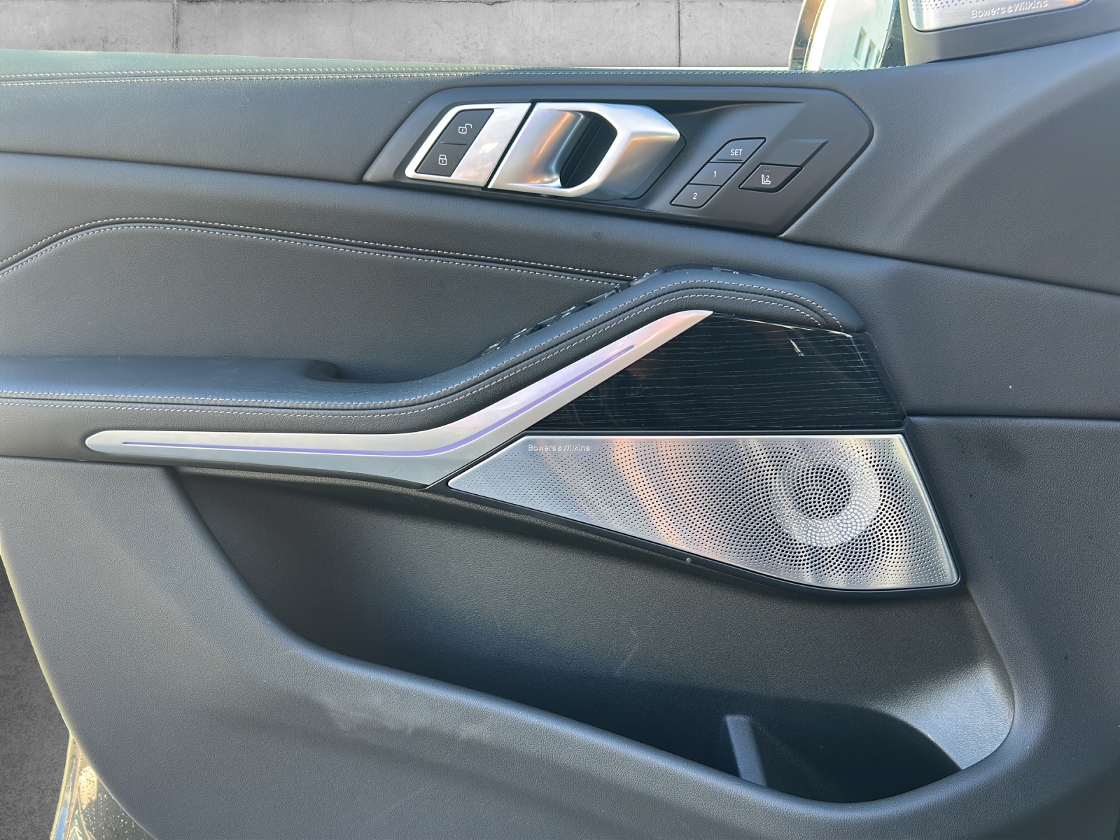 BMW X5 M60i xDrive-image-19