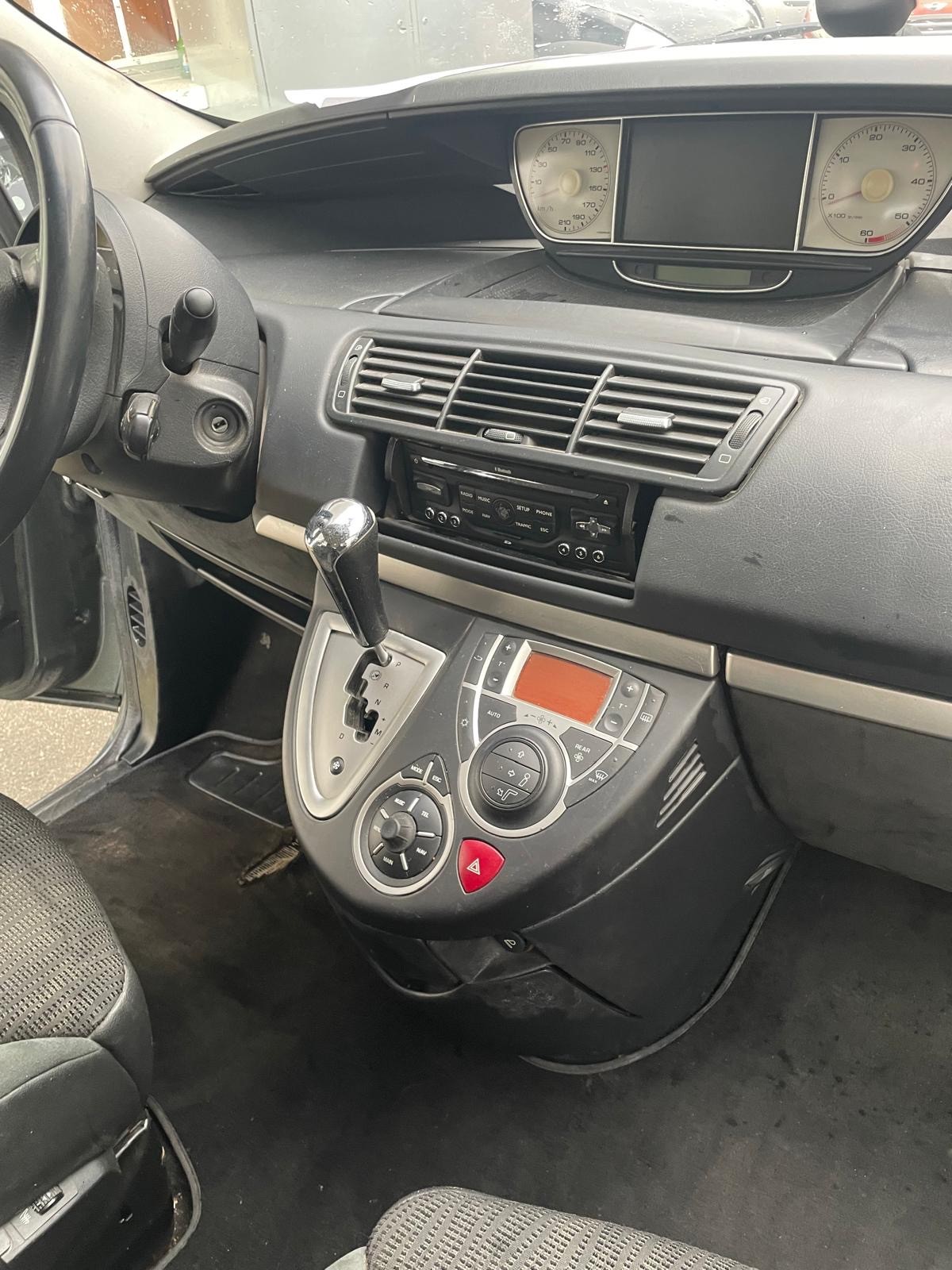 CITROEN C8 2.0 16V HDi Exclusive Automatic-image-9