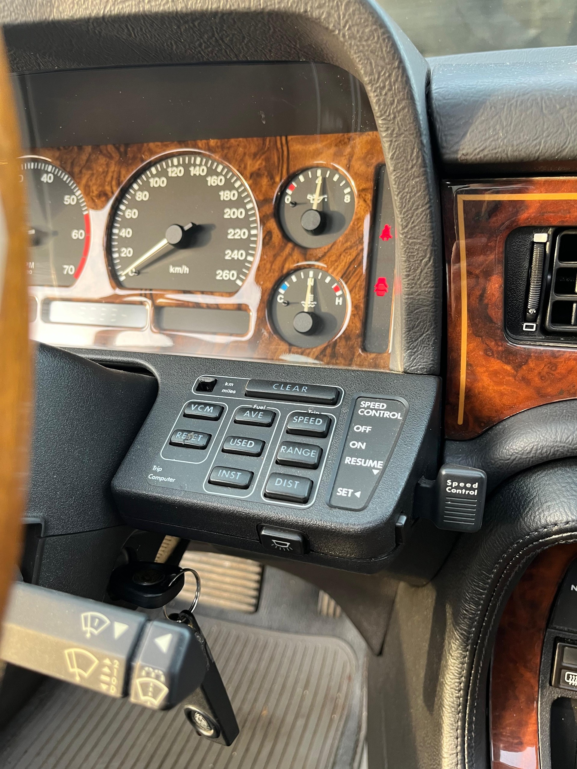 DAIMLER SIX 4.0-image-14