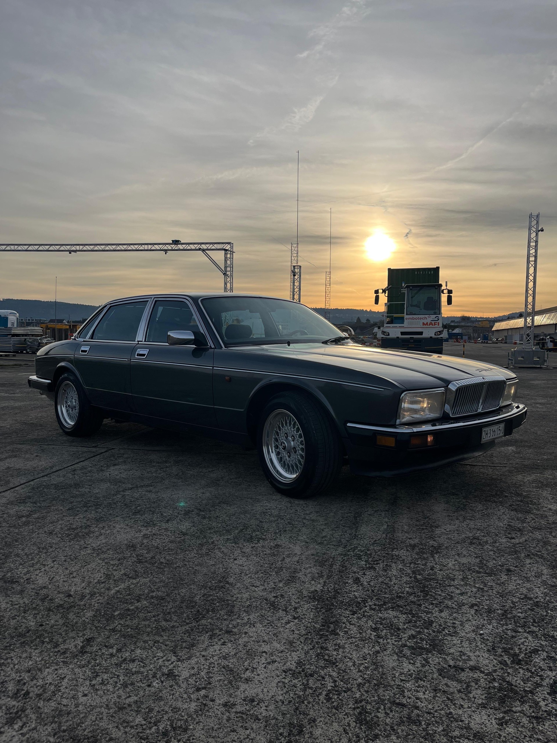 DAIMLER SIX 4.0-image-18