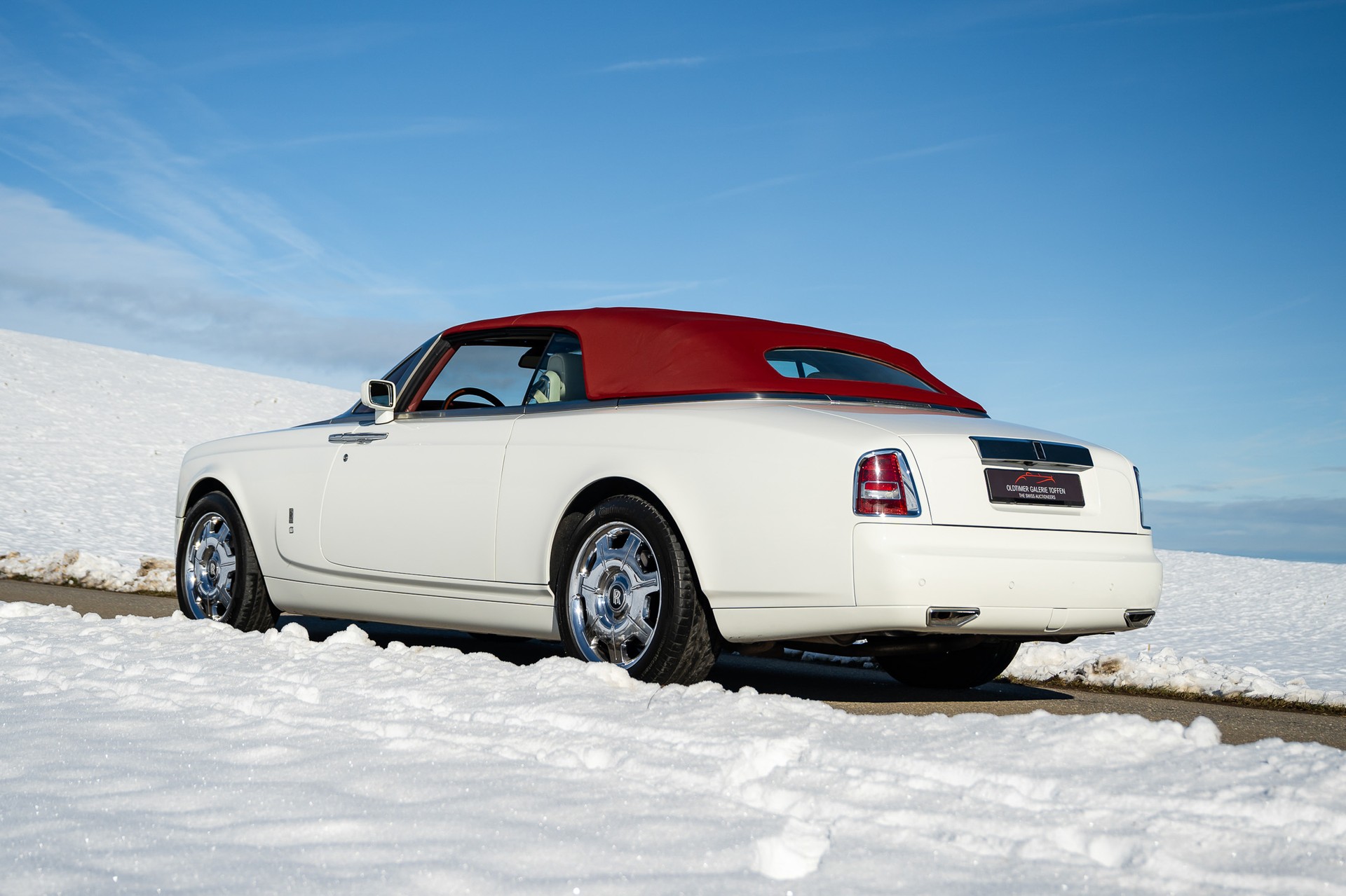 ROLLS-ROYCE Phantom Drophead-image-15