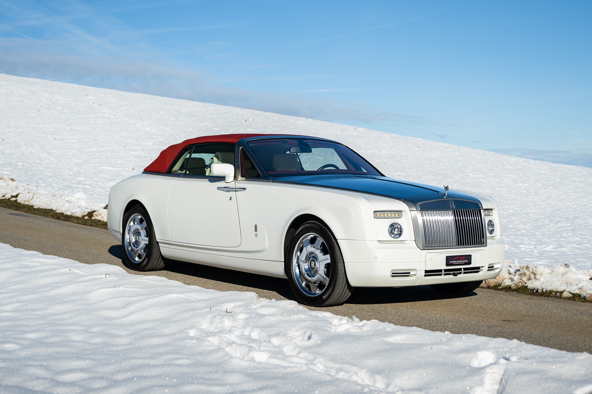 ROLLS-ROYCE Phantom Drophead-image-1