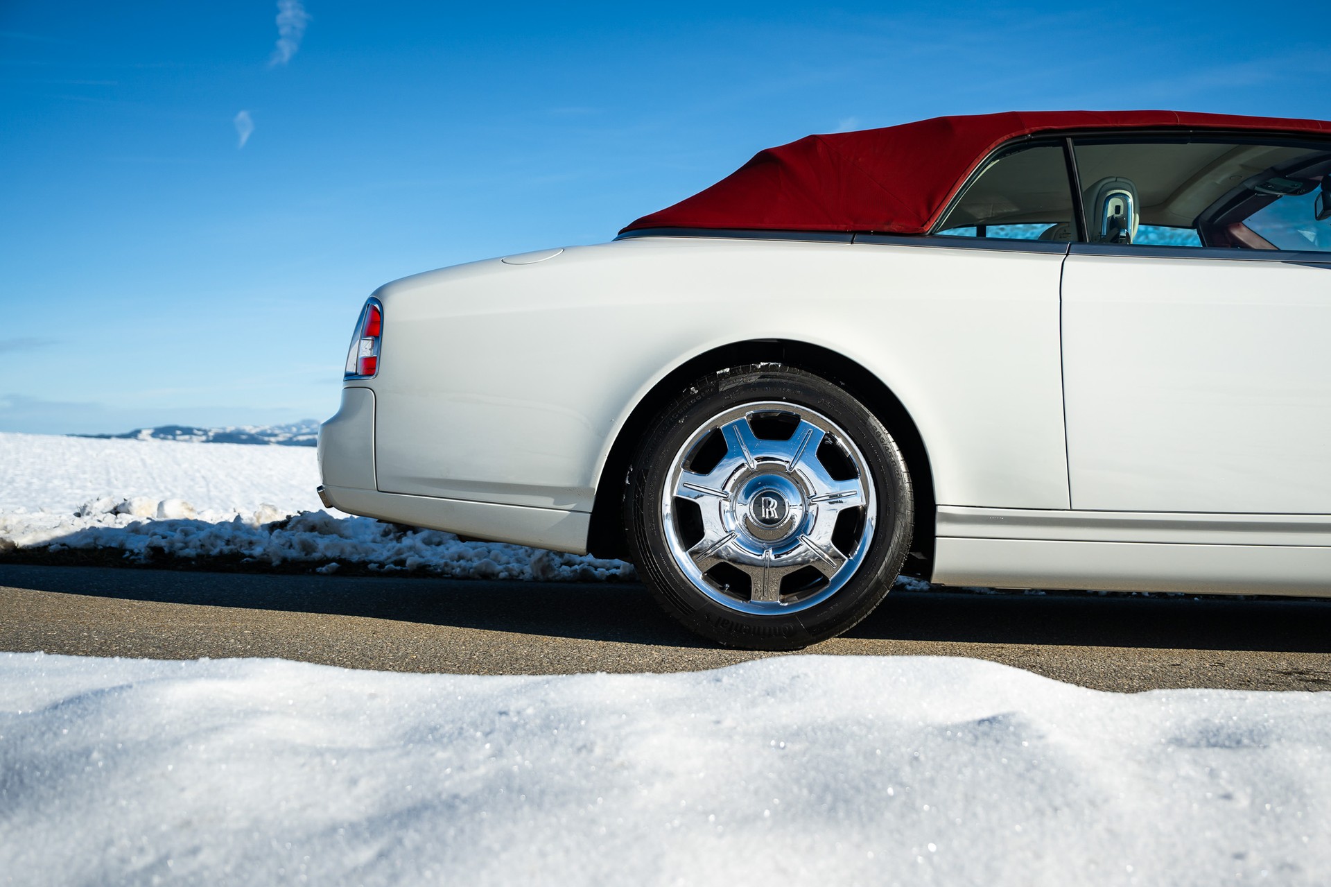 ROLLS-ROYCE Phantom Drophead-image-6
