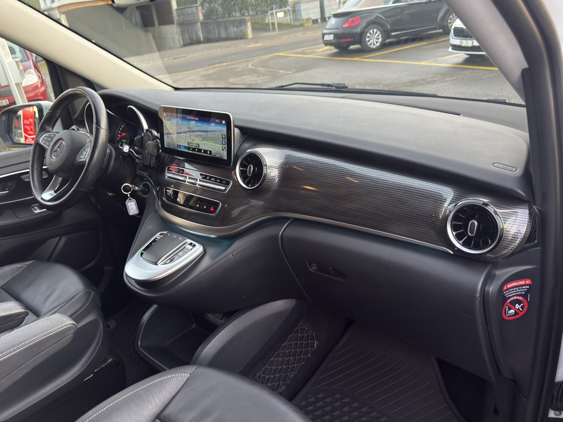 MERCEDES-BENZ V 300 d Avantgarde kurz 4matic Van-image-10