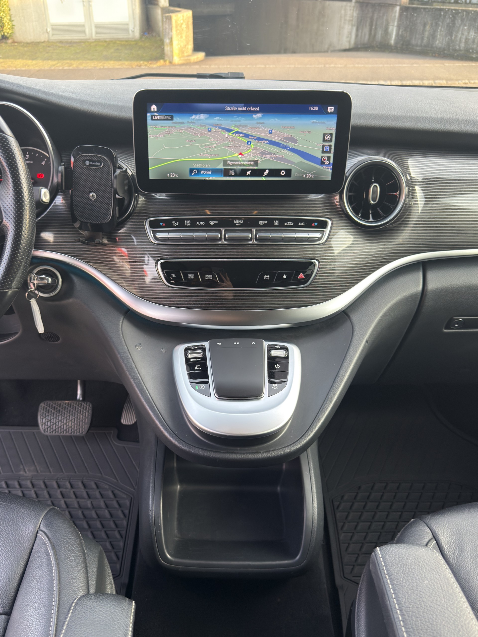MERCEDES-BENZ V 300 d Avantgarde kurz 4matic Van-image-17