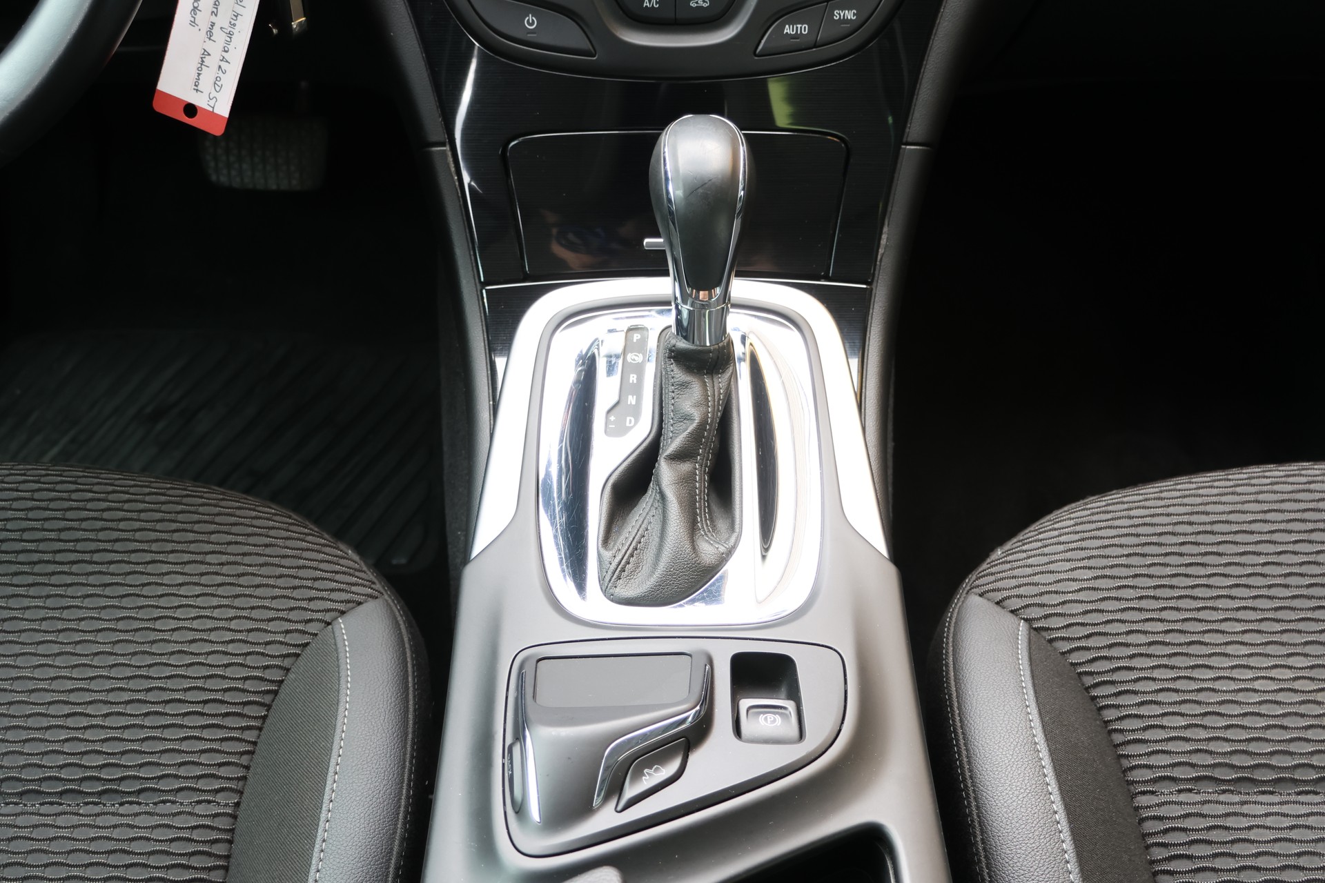 OPEL Insignia Sports Tourer 2.0 CDTI Cosmo Automatic-image-9