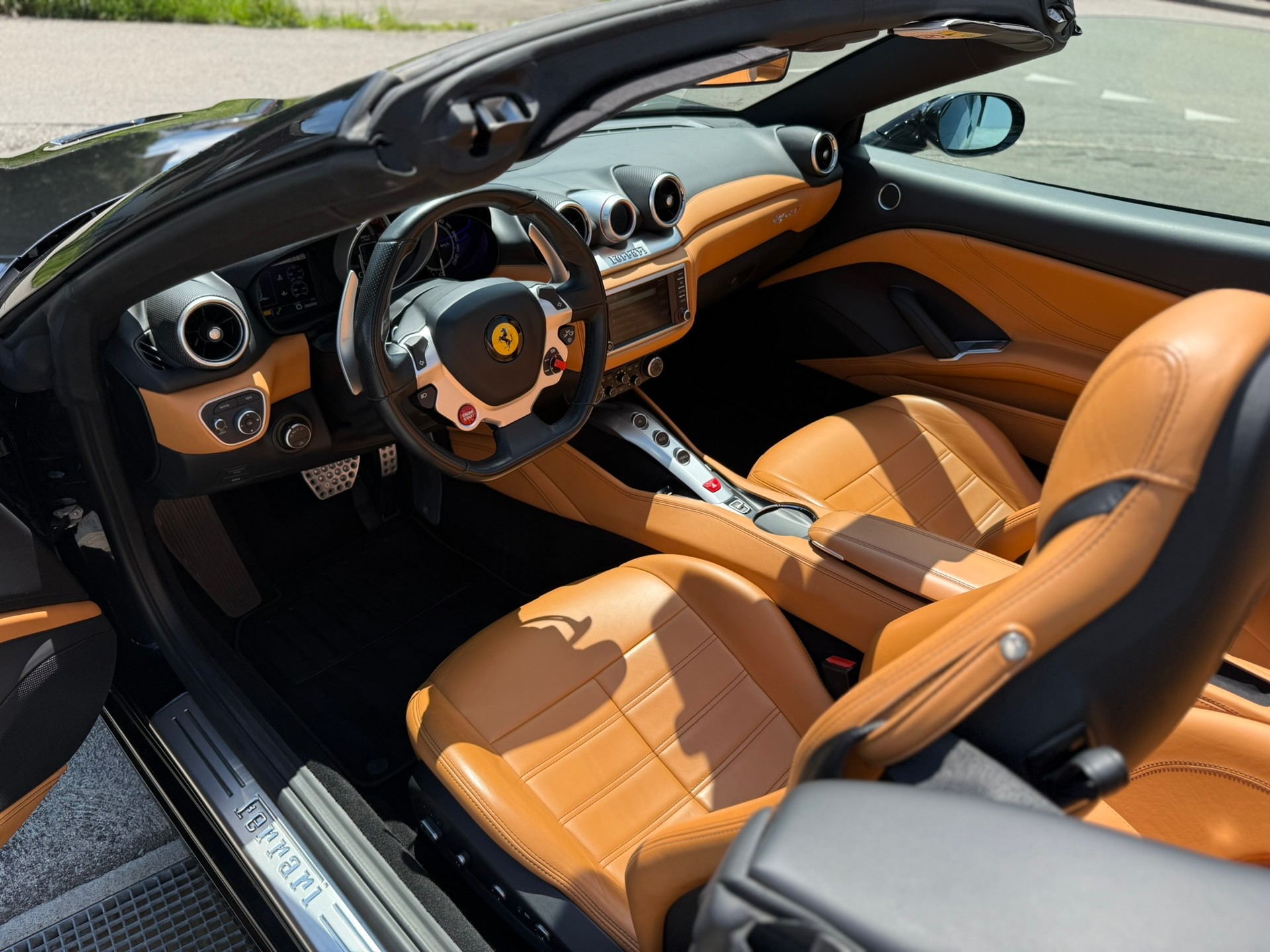 FERRARI California 3.9 V8 T-image-9