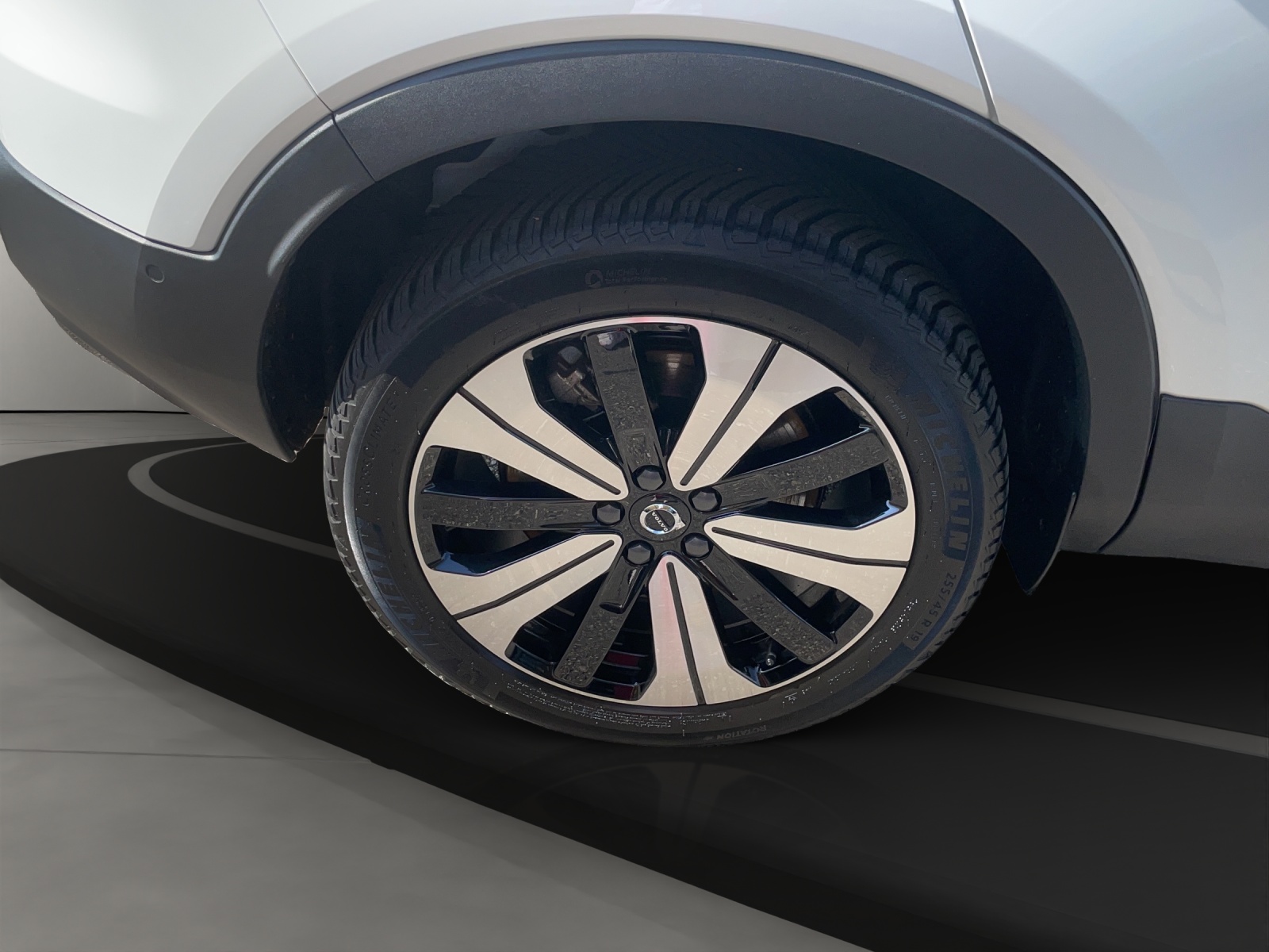 VOLVO C40 P8 Twin Recharge Ultimate AWD-image-4