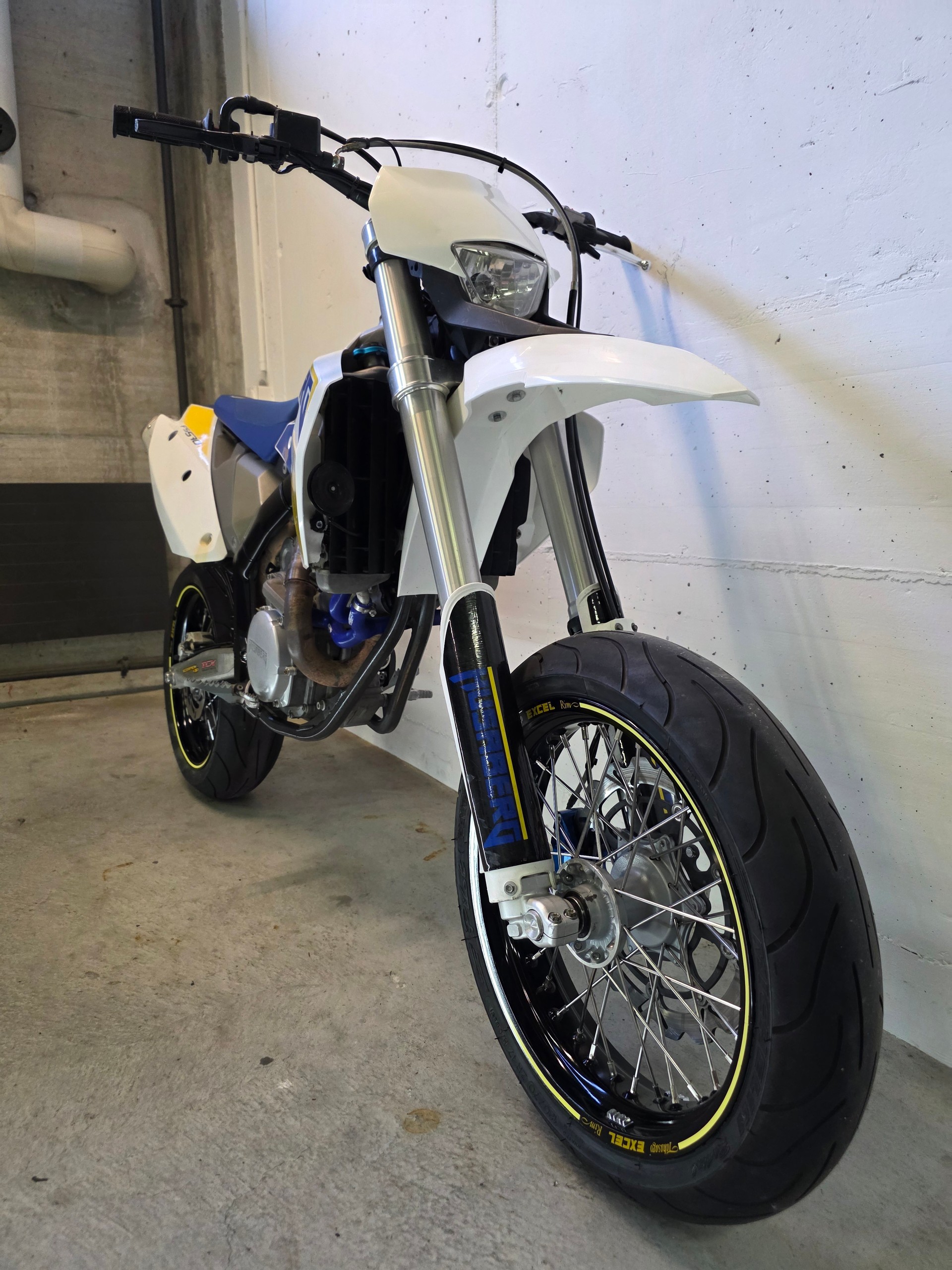 HUSABERG FS 570 Supermoto E-Start-image-4