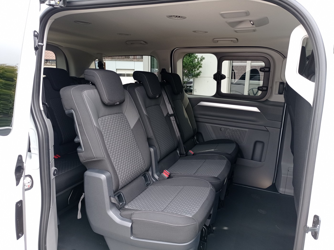 VW Caravelle 2.0 TDI Aut.8 4 Motion-image-18