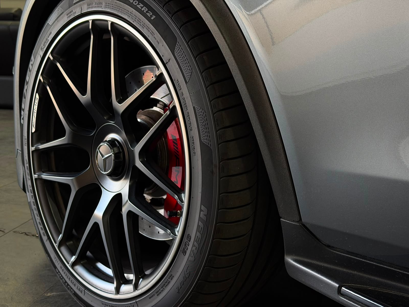 MERCEDES-BENZ MERCEDES-BENZ GLC 63 AMG Gray Limited All Black 510PS Performance 4Matic 9G-Tronic-image-12