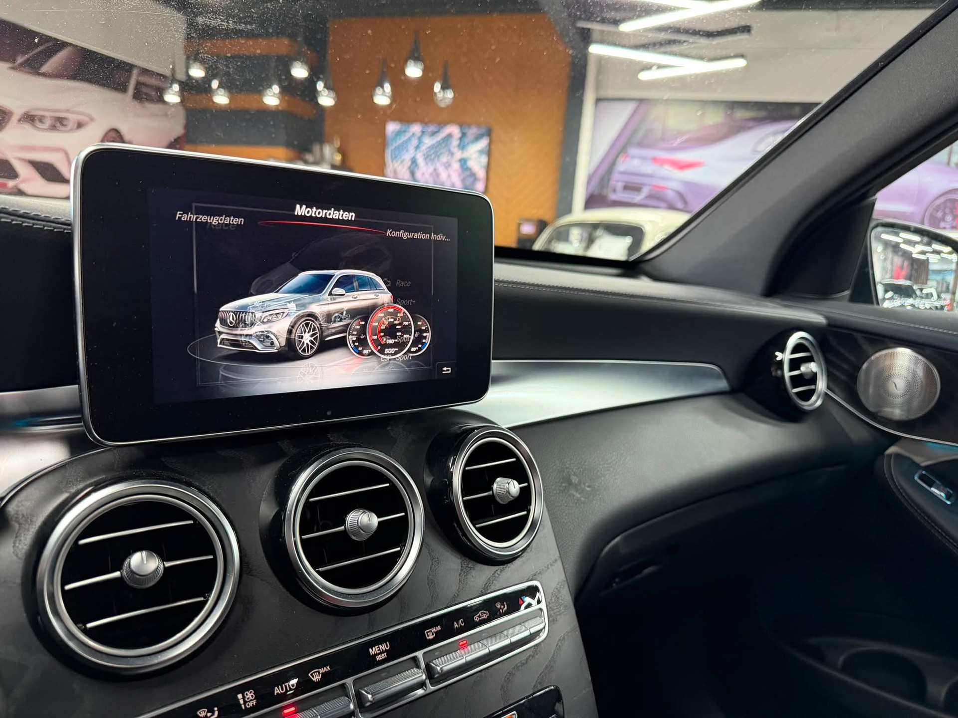 MERCEDES-BENZ MERCEDES-BENZ GLC 63 AMG Gray Limited All Black 510PS Performance 4Matic 9G-Tronic-image-25