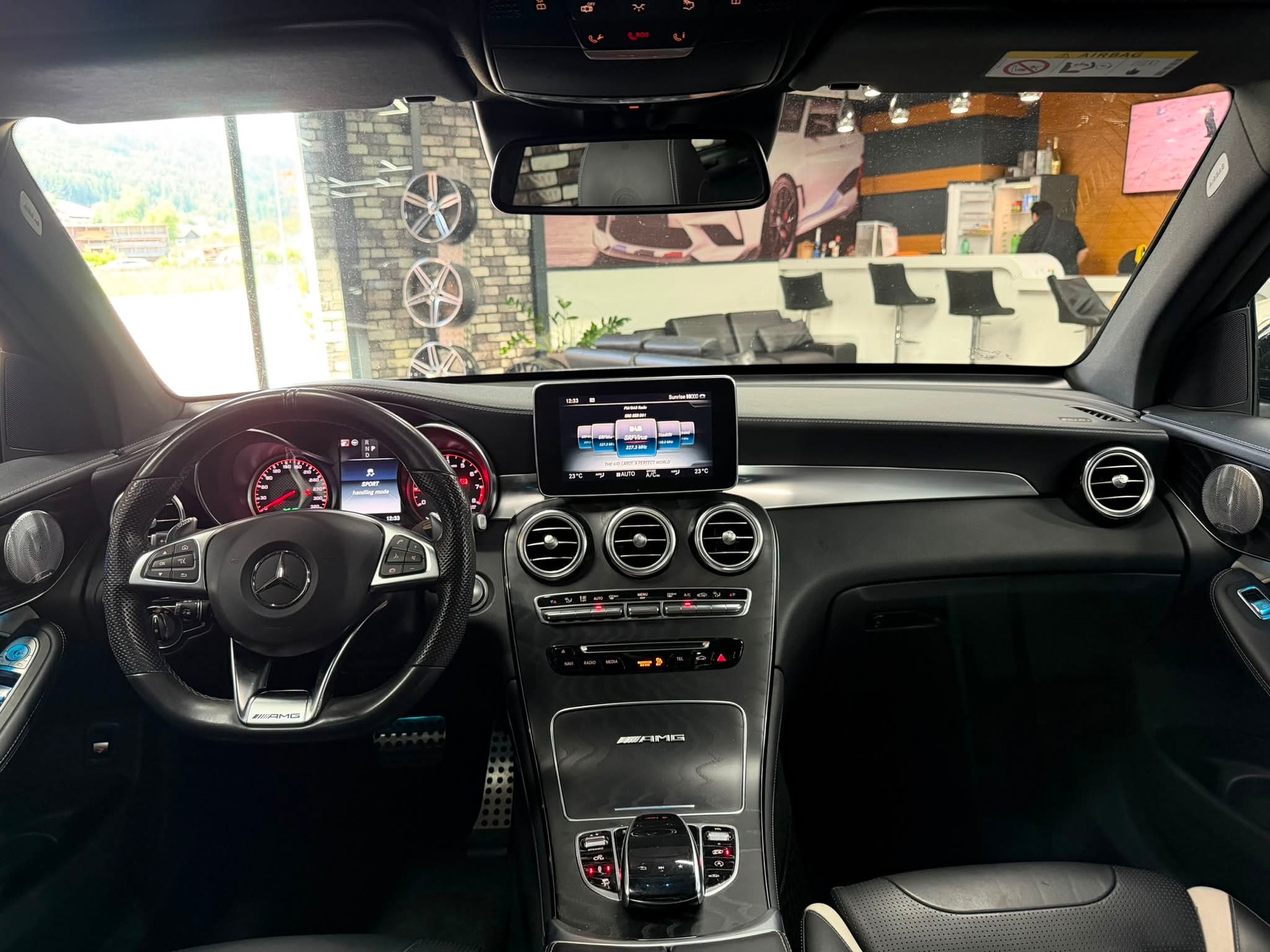 MERCEDES-BENZ MERCEDES-BENZ GLC 63 AMG Gray Limited All Black 510PS Performance 4Matic 9G-Tronic-image-23