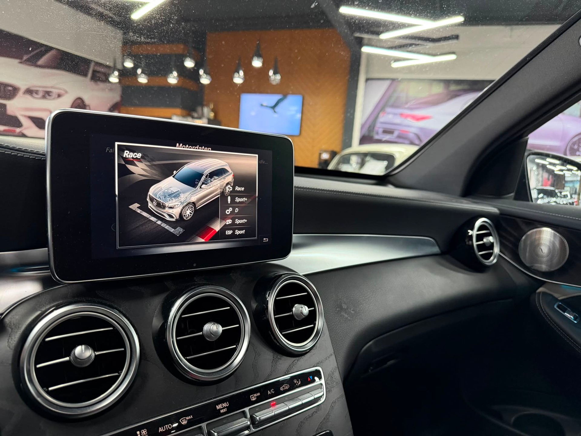 MERCEDES-BENZ MERCEDES-BENZ GLC 63 AMG Gray Limited All Black 510PS Performance 4Matic 9G-Tronic-image-22