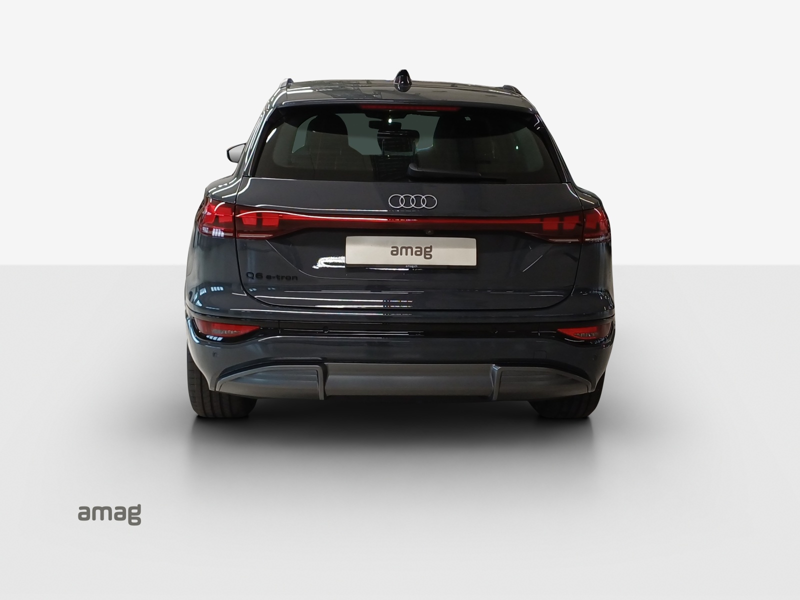 AUDI Q6 e-tron performance-showroom-element-3