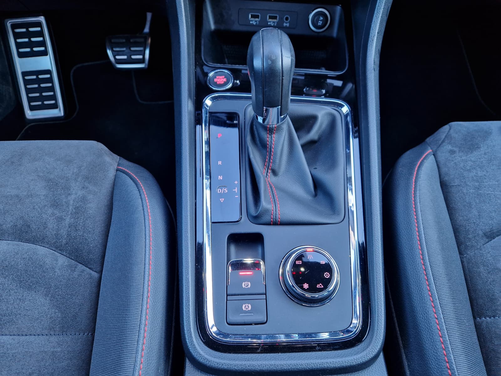 SEAT Ateca 2.0 TSI FR 4Drive DSG-image-10