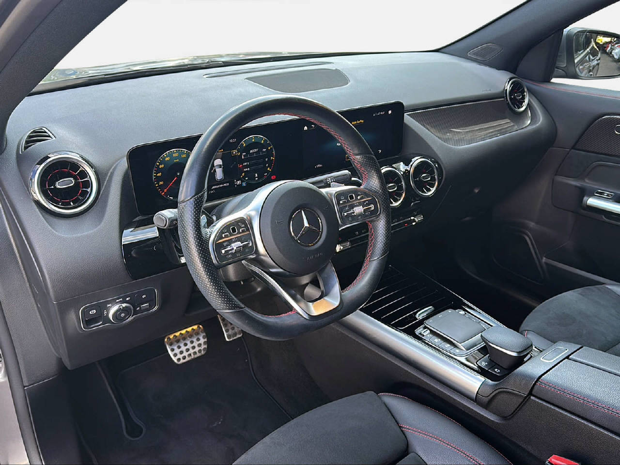MERCEDES-BENZ GLA 35 AMG 4matic-image-9