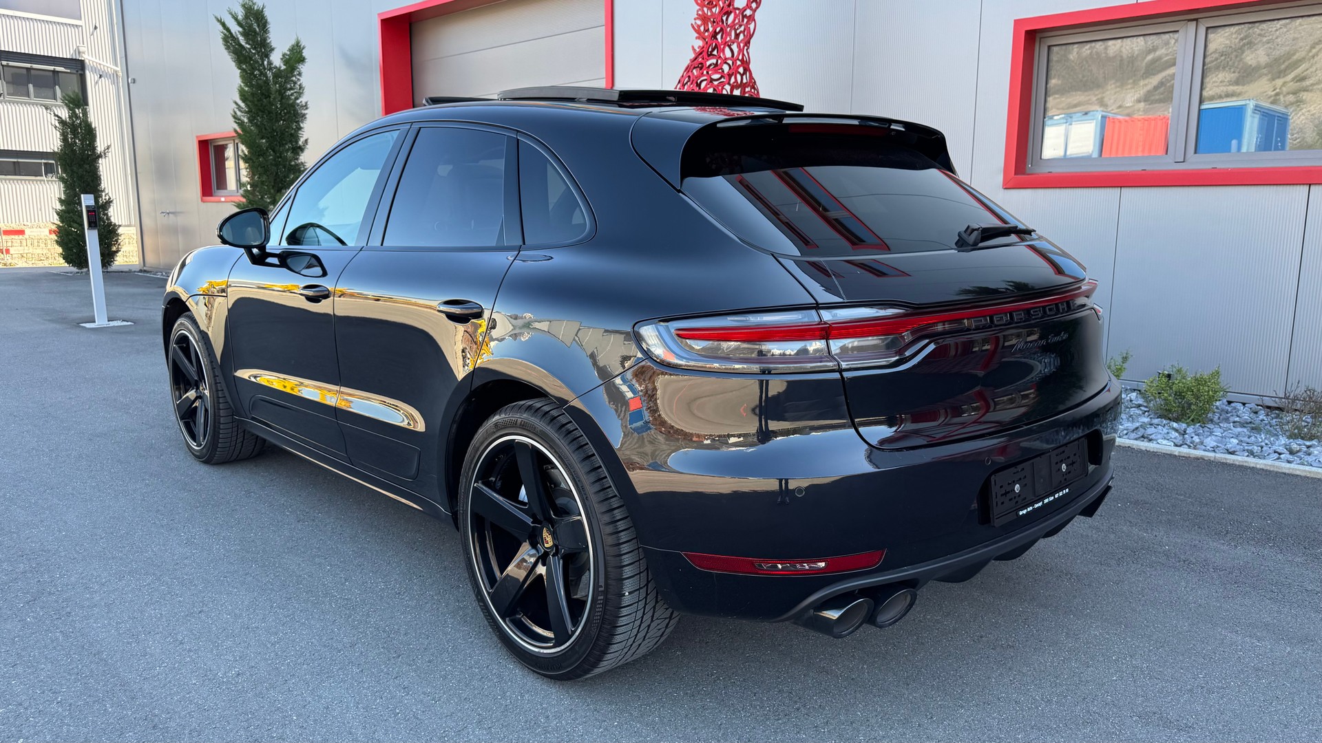 PORSCHE Macan Turbo PDK-image-4