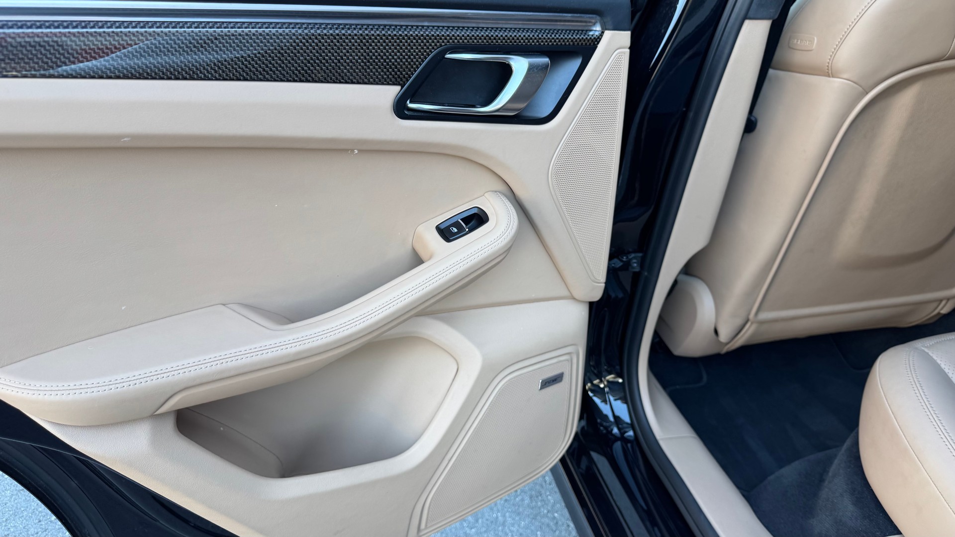 PORSCHE Macan Turbo PDK-image-19