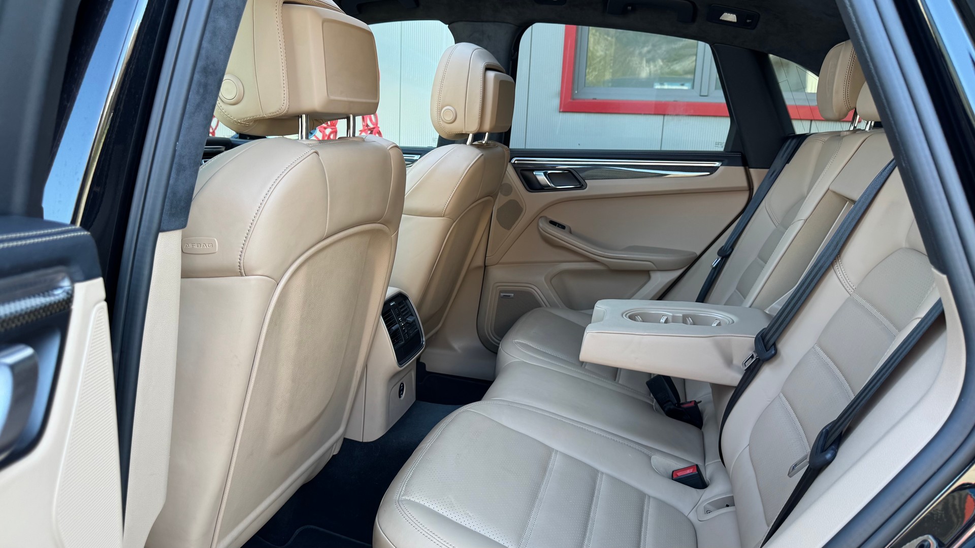 PORSCHE Macan Turbo PDK-image-18